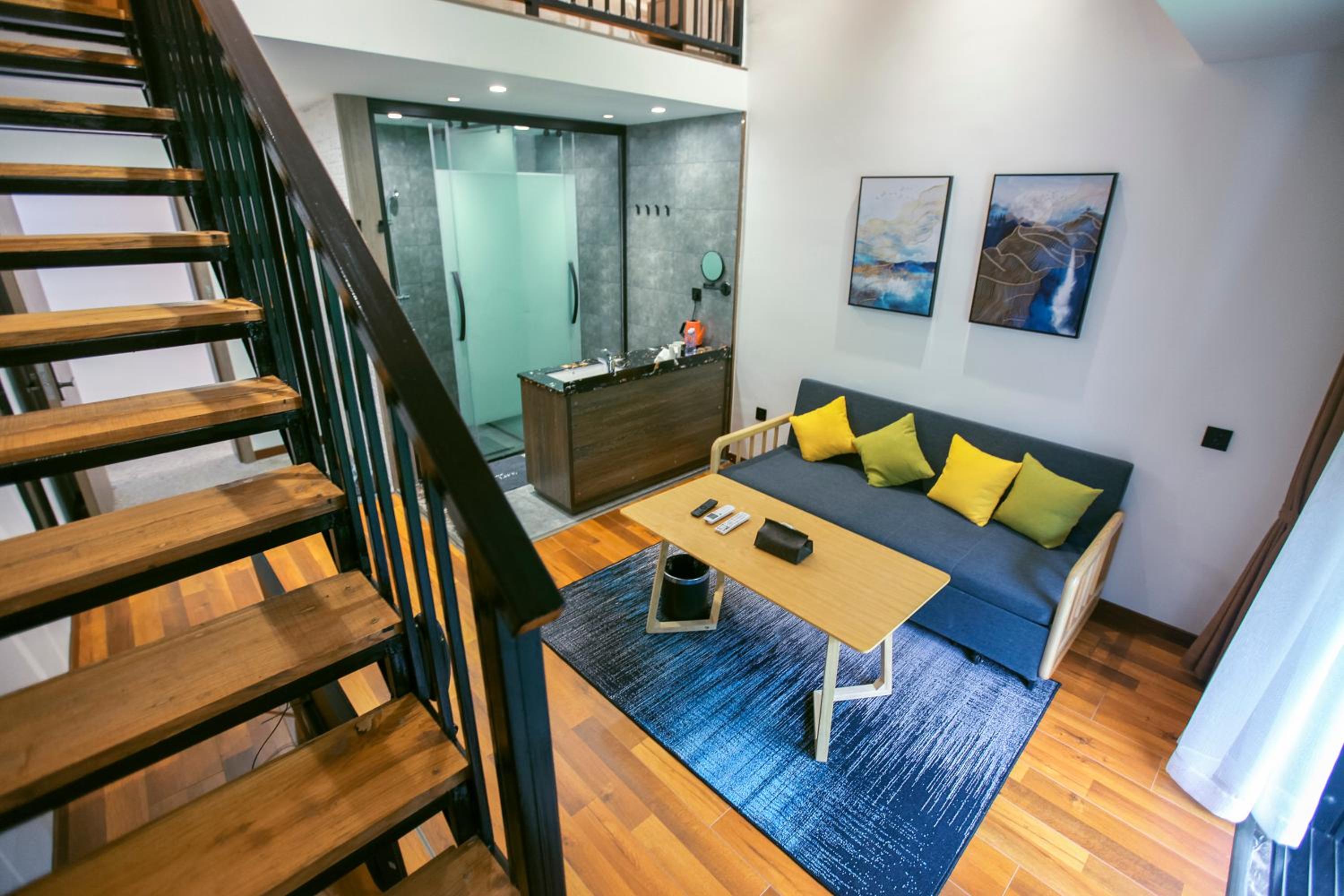 Whispering Mountains Boutique Hotel