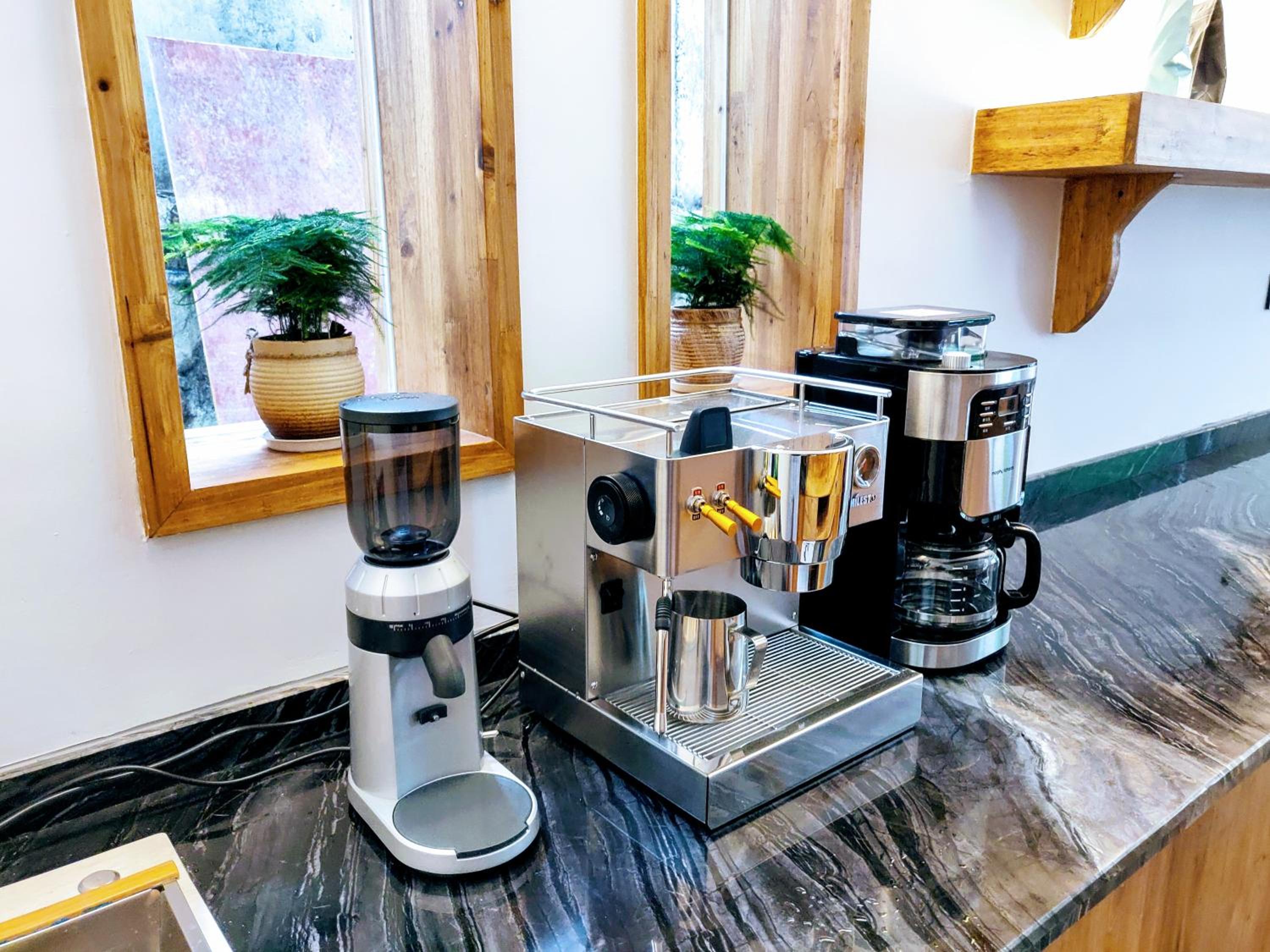 Whispering Mountains Boutique Hotel