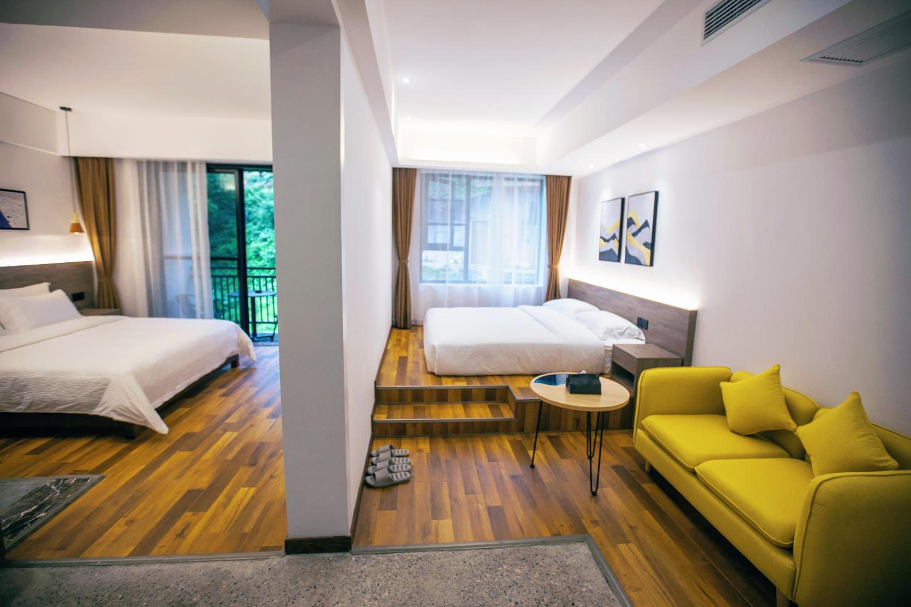 Whispering Mountains Boutique Hotel