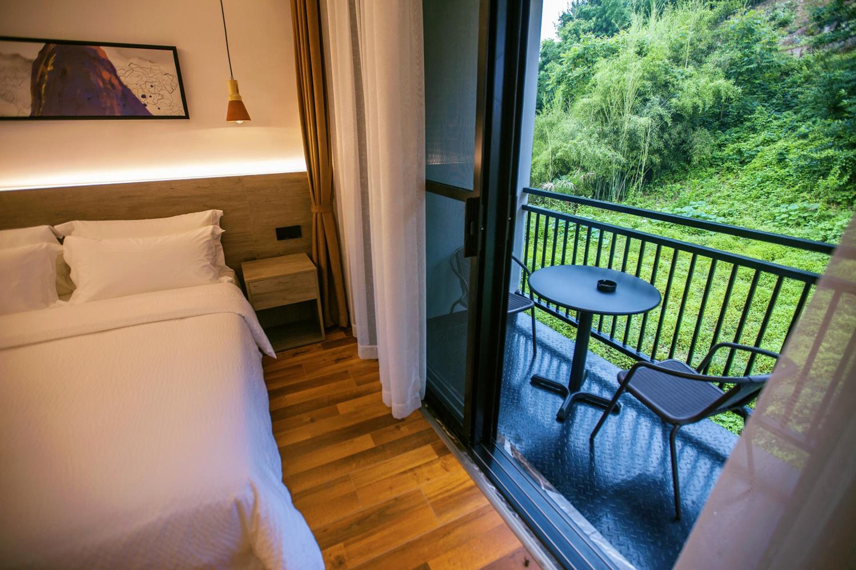 Whispering Mountains Boutique Hotel