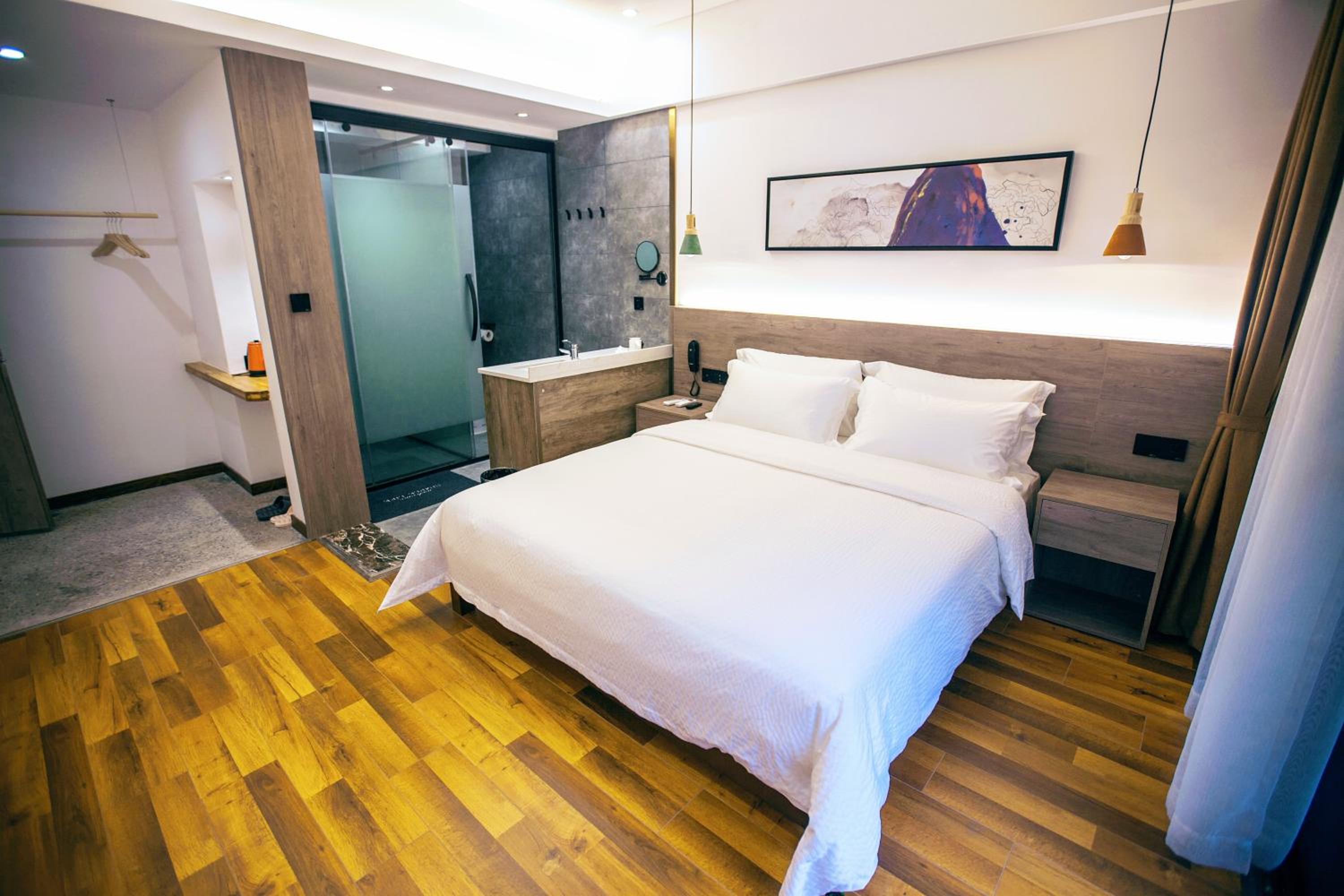 Whispering Mountains Boutique Hotel