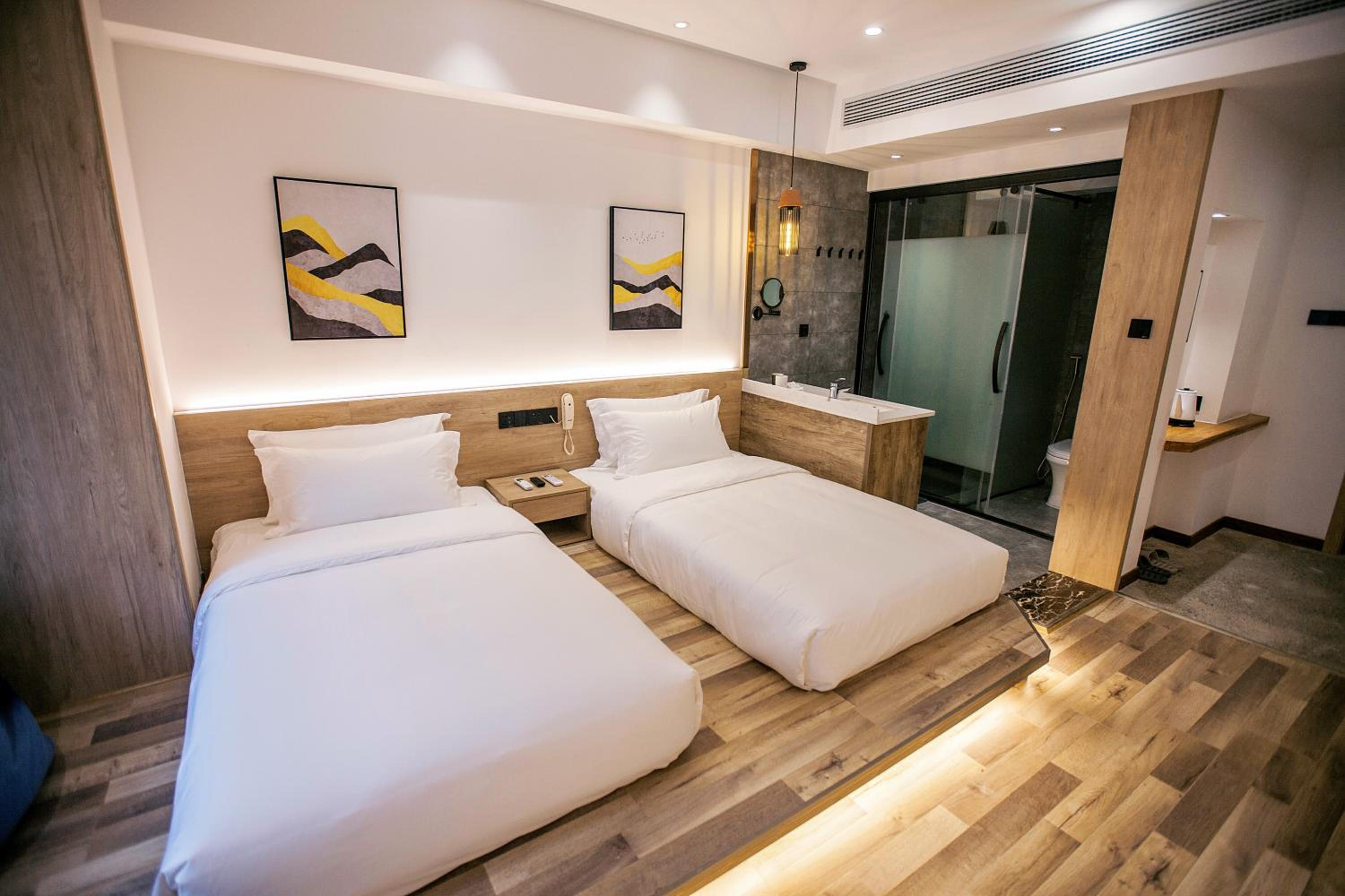 Whispering Mountains Boutique Hotel