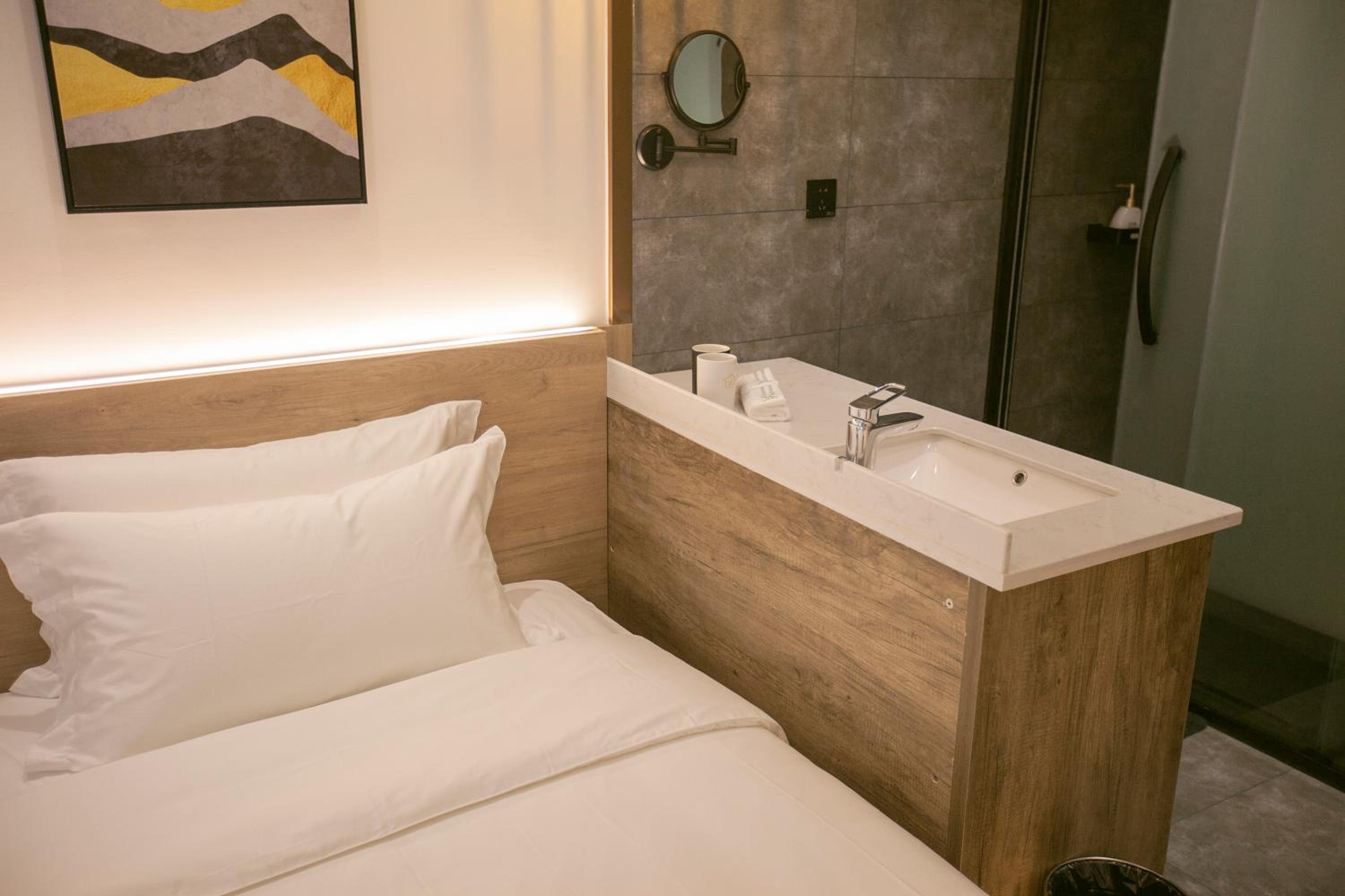 Whispering Mountains Boutique Hotel