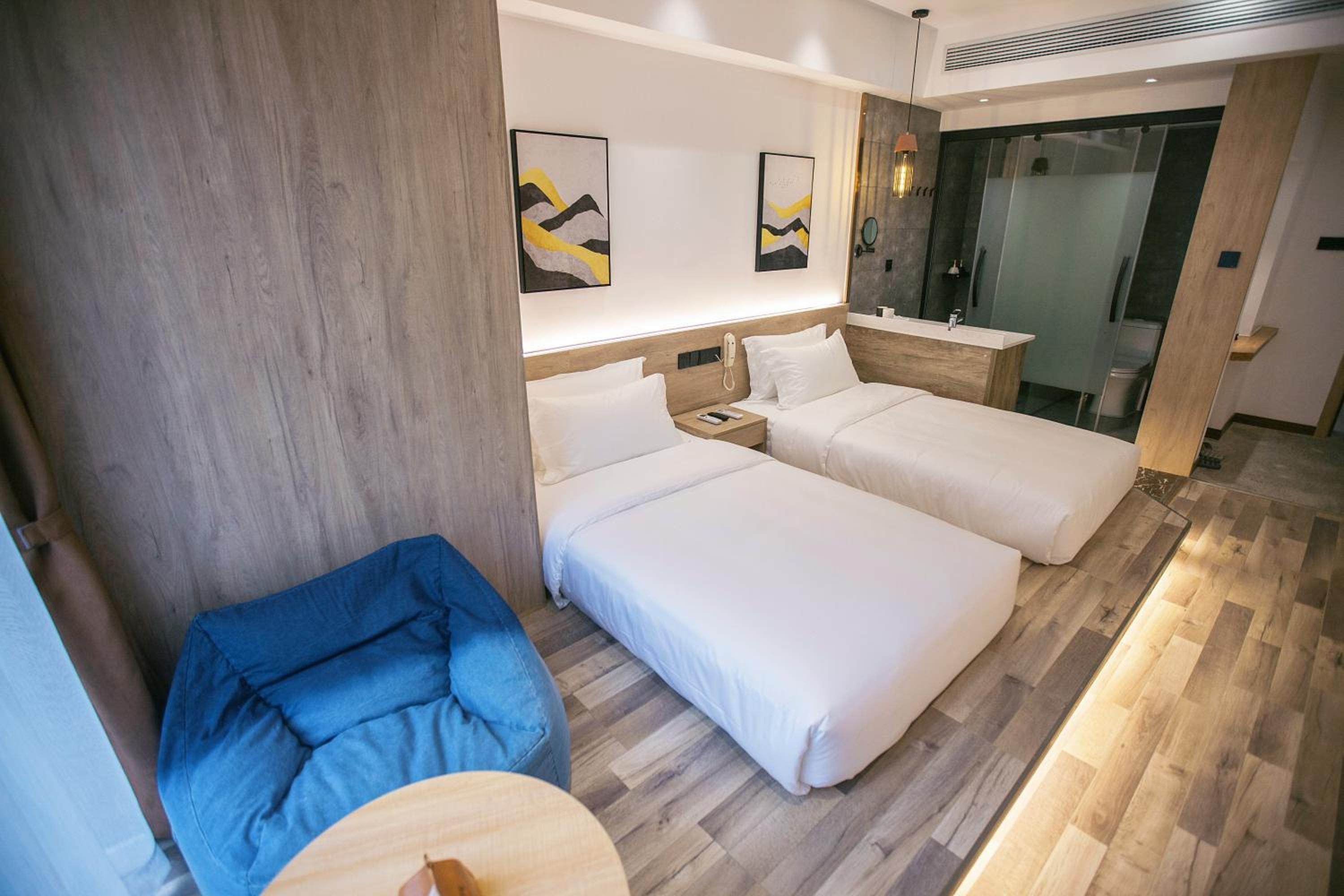 Whispering Mountains Boutique Hotel