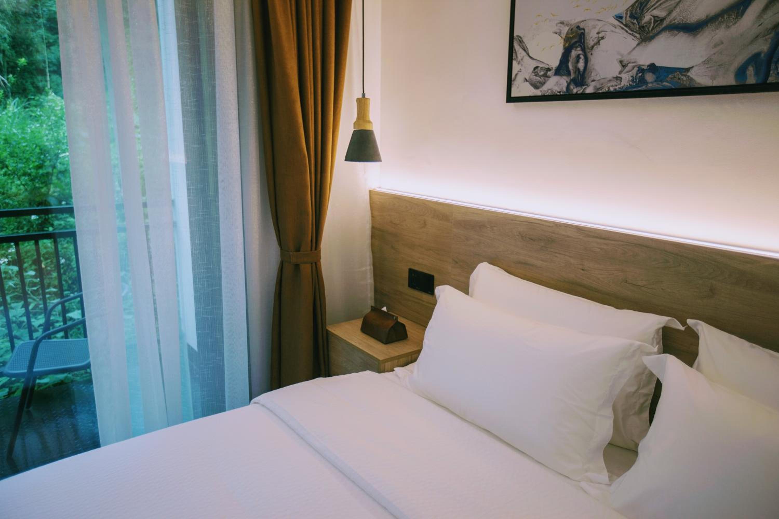Whispering Mountains Boutique Hotel