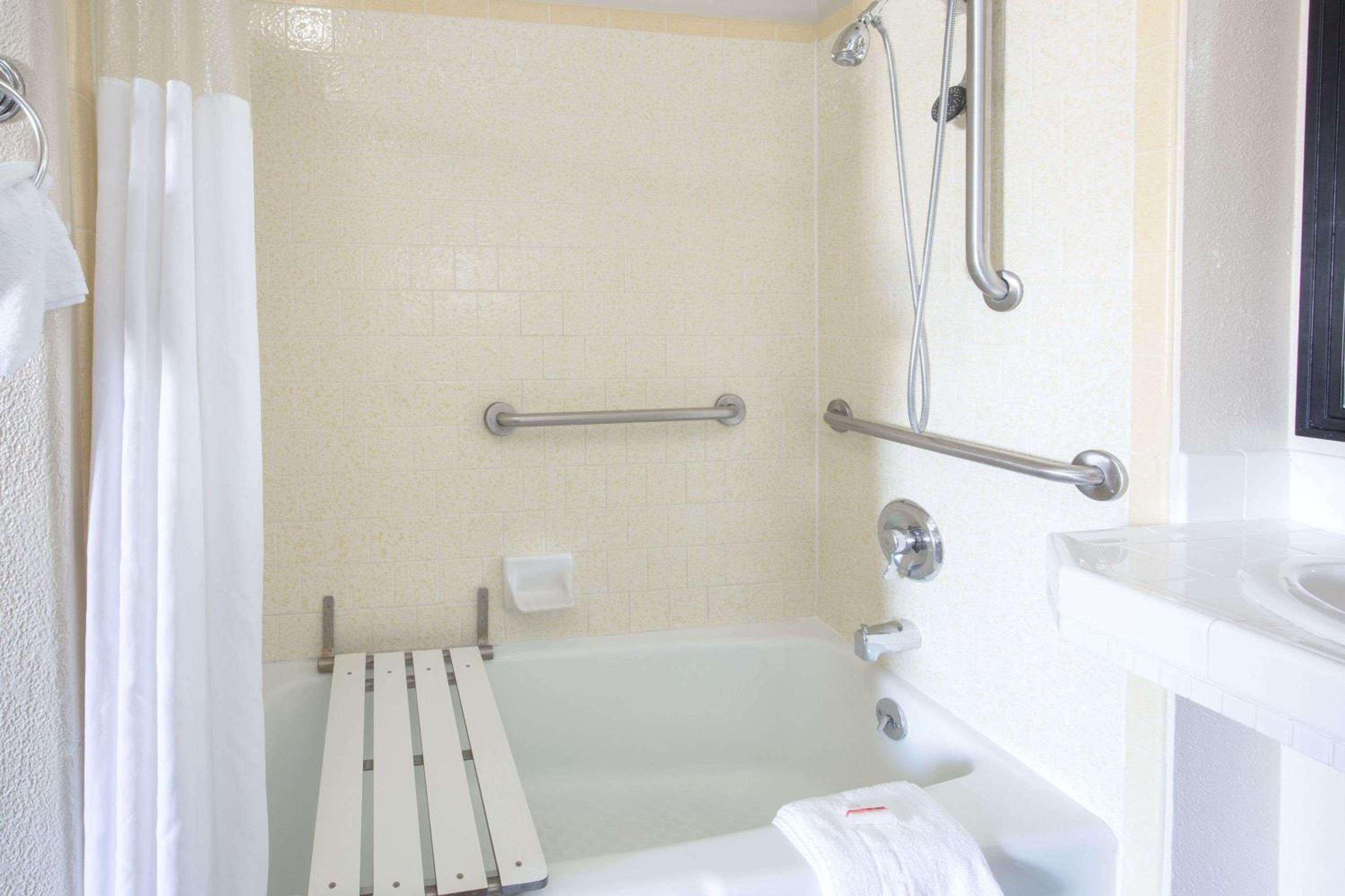 Days Inn by Wyndham Eureka CA view 5