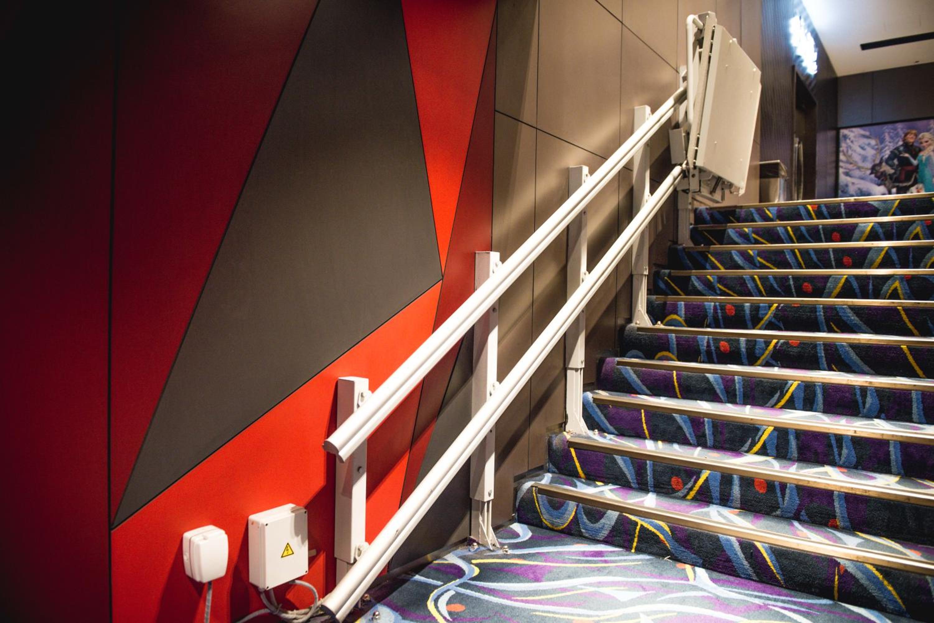 Amerin Mall & Suites