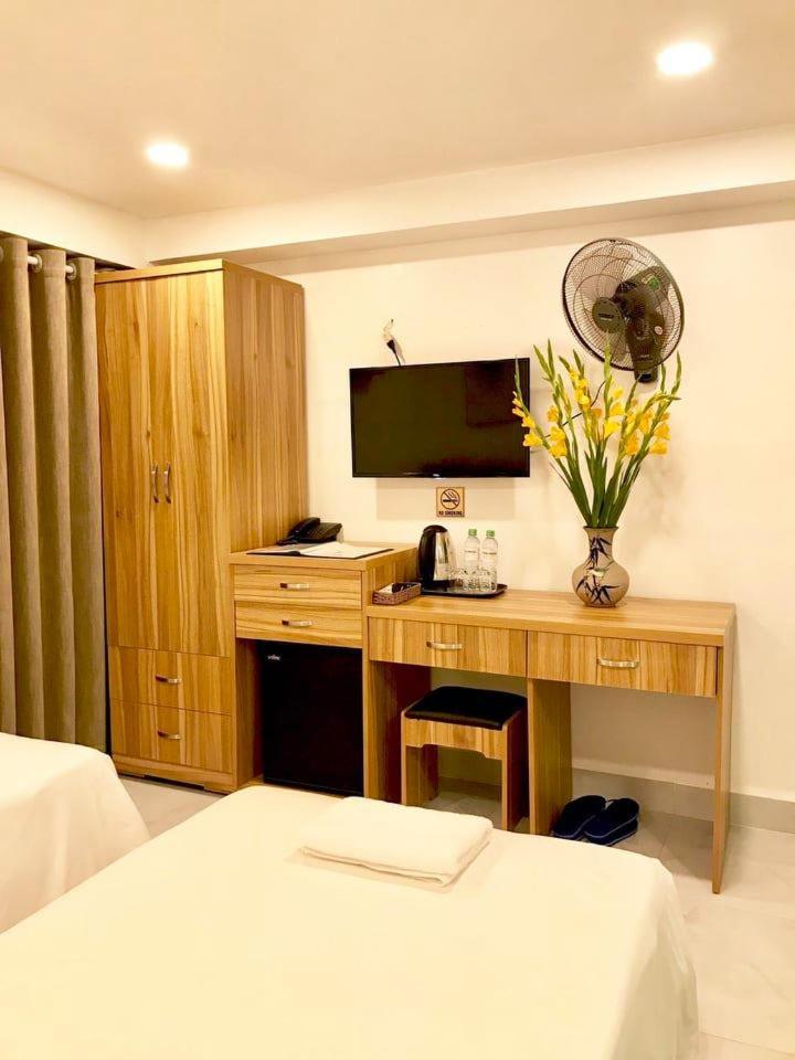Louis Hotel - Bui Vien Walking Street