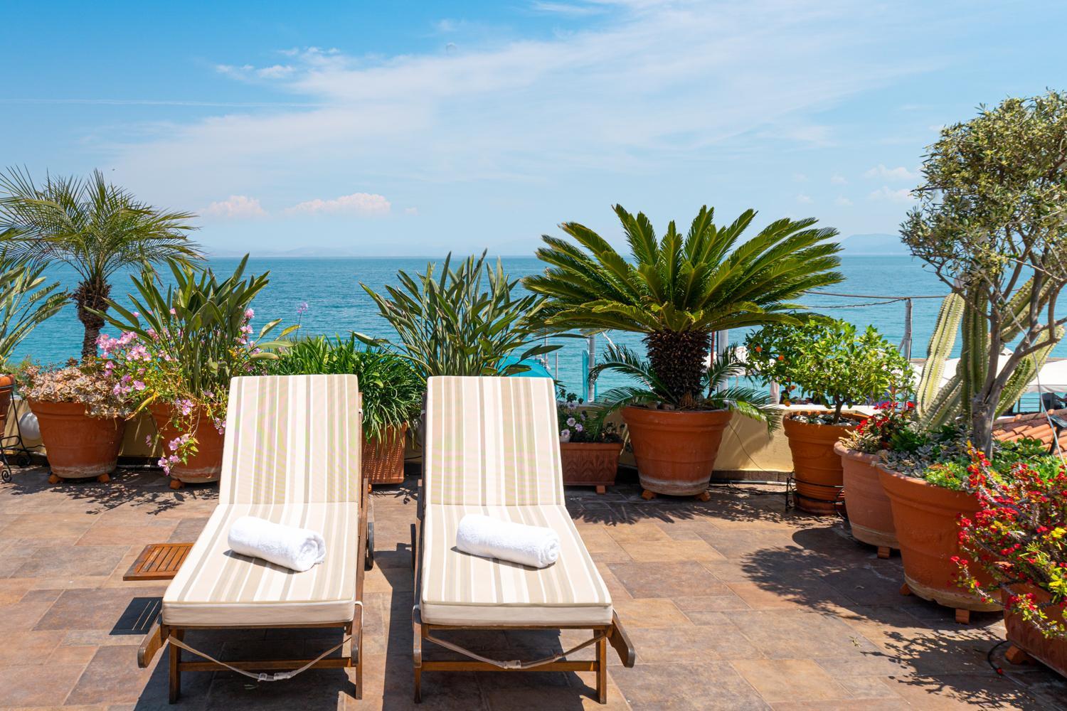 Diamante Beachfront Suites