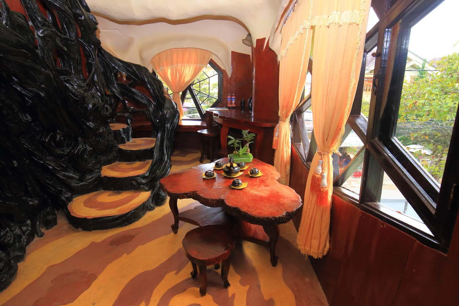 Crazy House