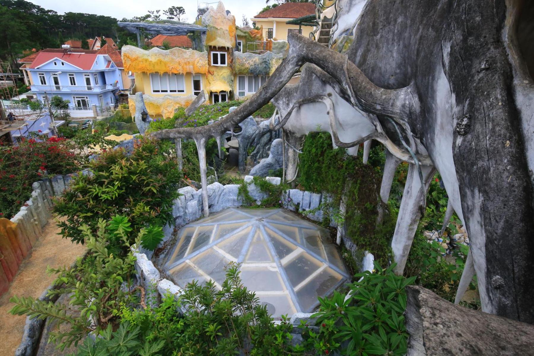 Crazy House