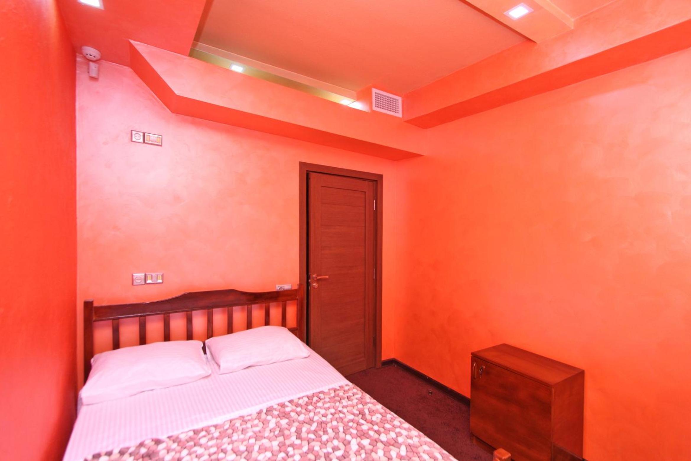HOTEL N1