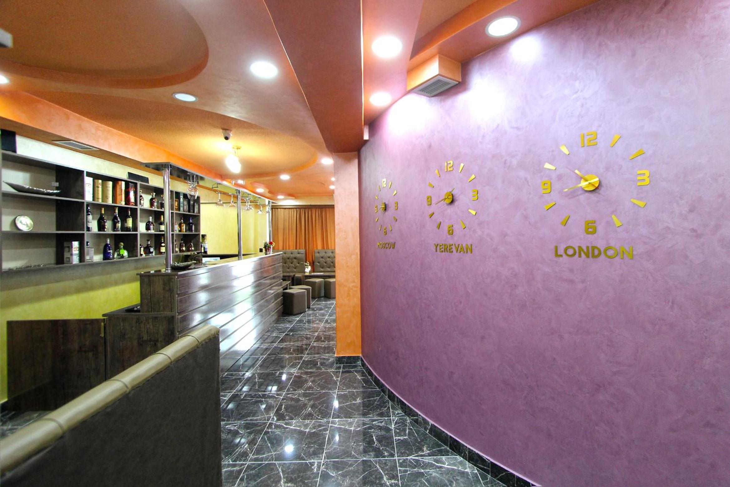 HOTEL N1
