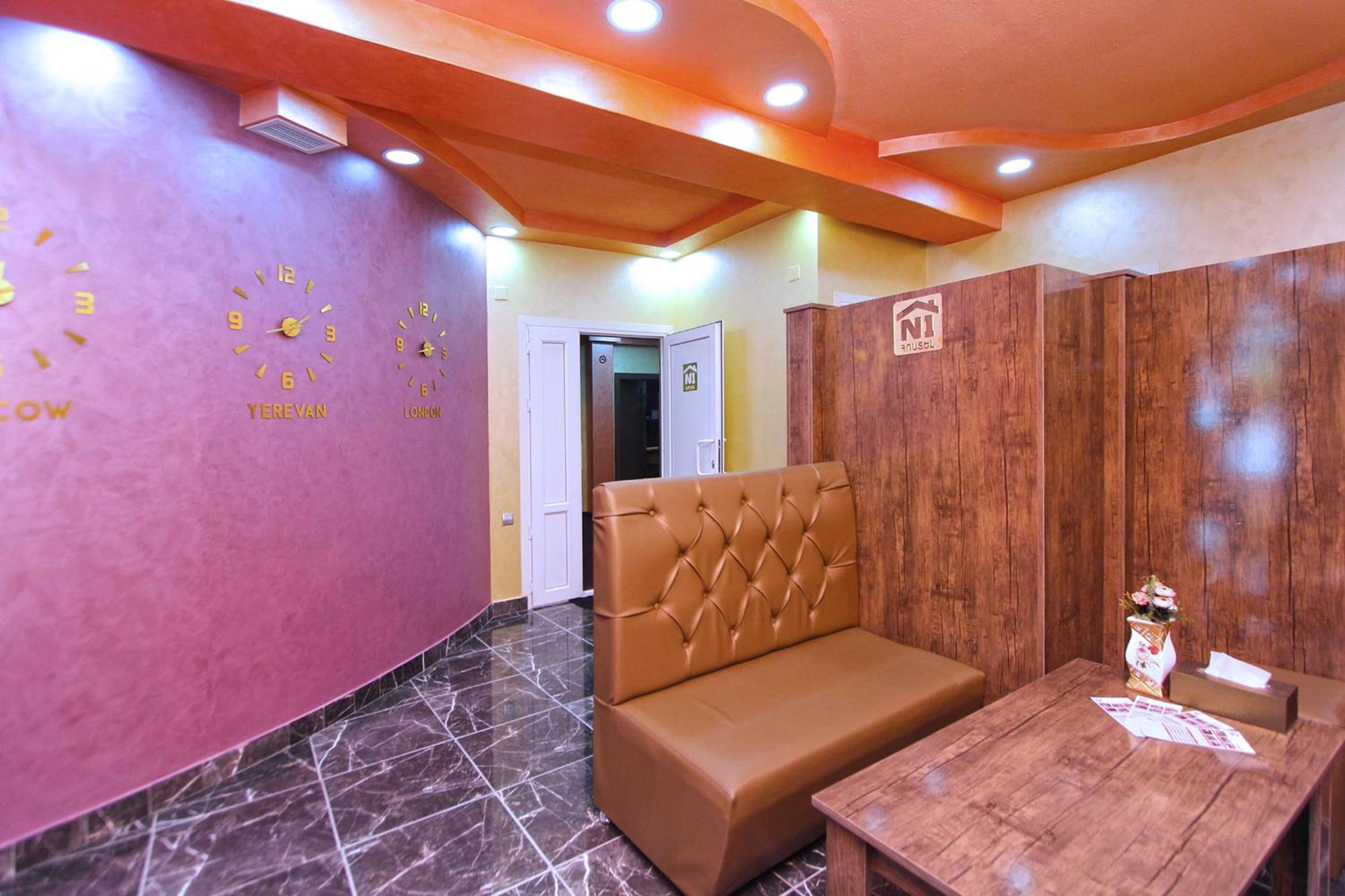 HOTEL N1