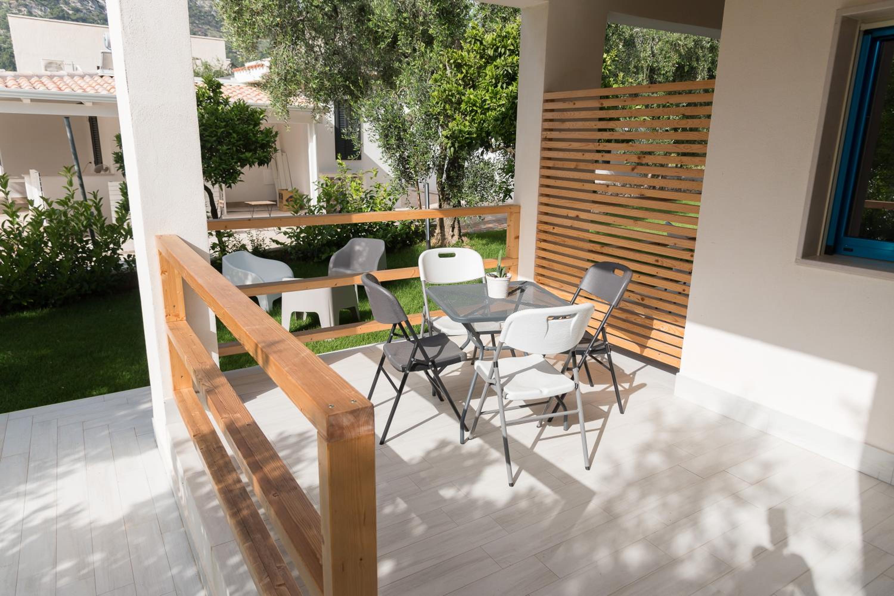 Scilla Marina en Mattinata — balance & terrace
