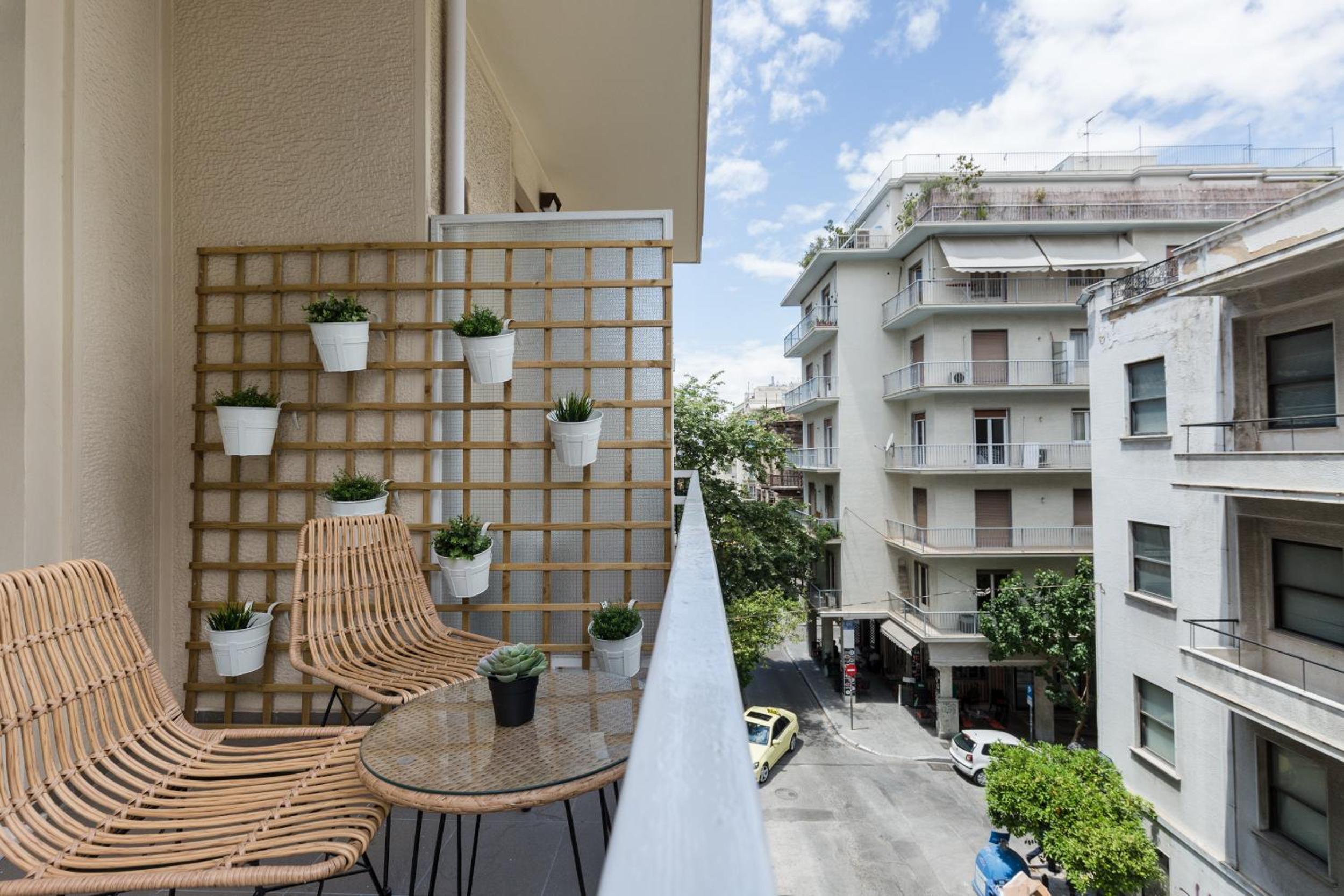 Central Cozy Apartments in Plaka by UPSTREET