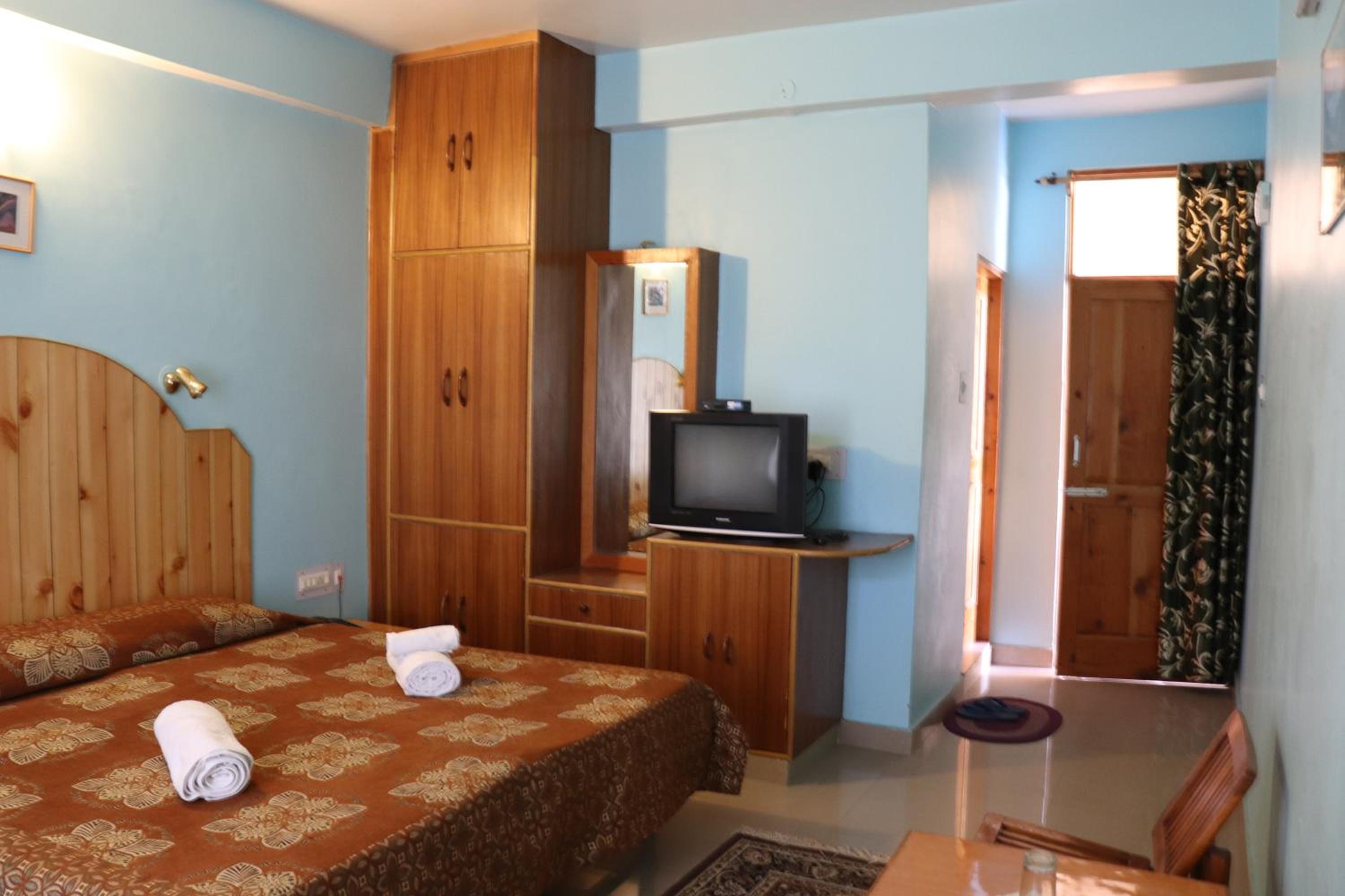 Malis Apple Lodge view 2