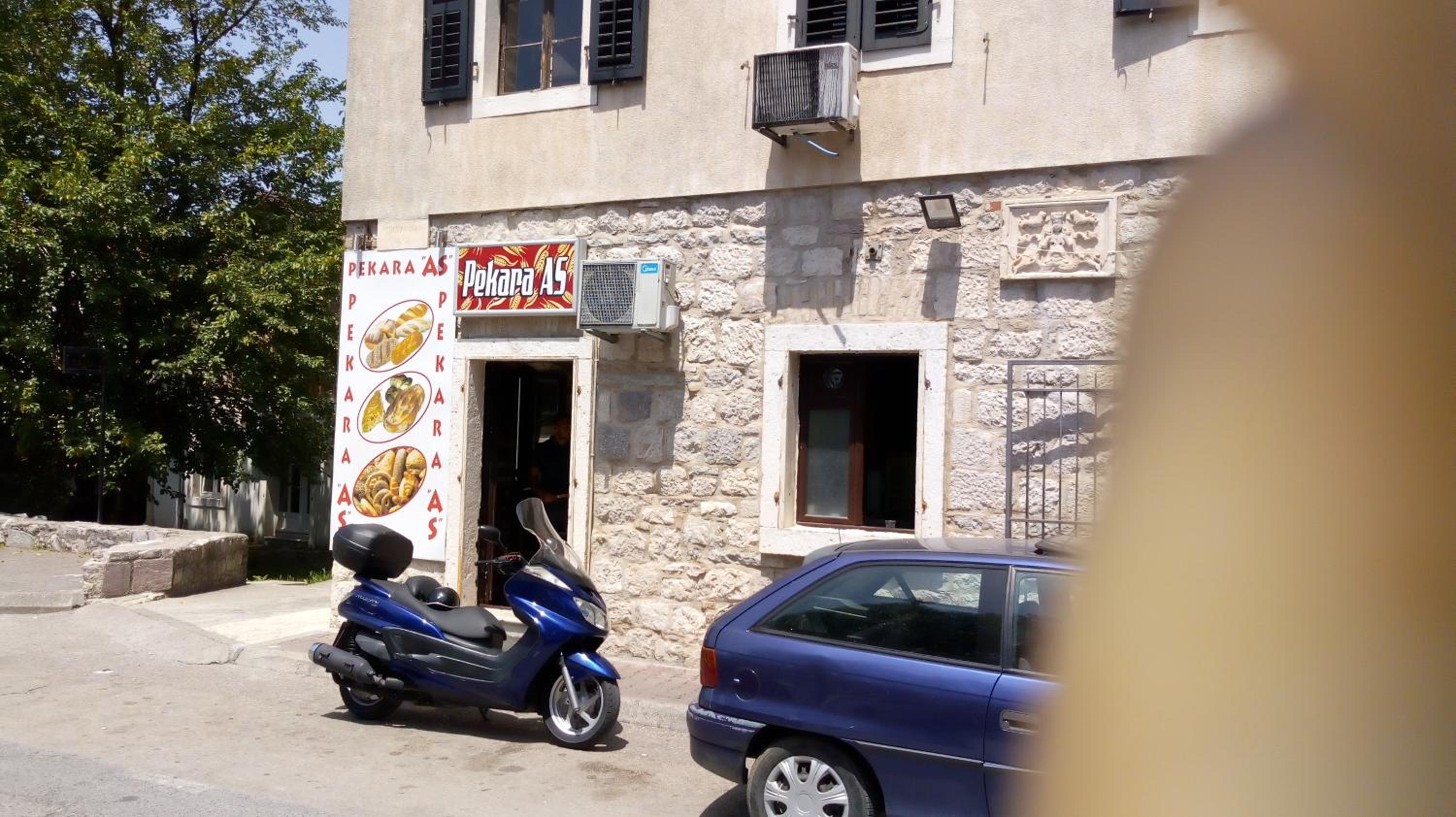 Photo 10