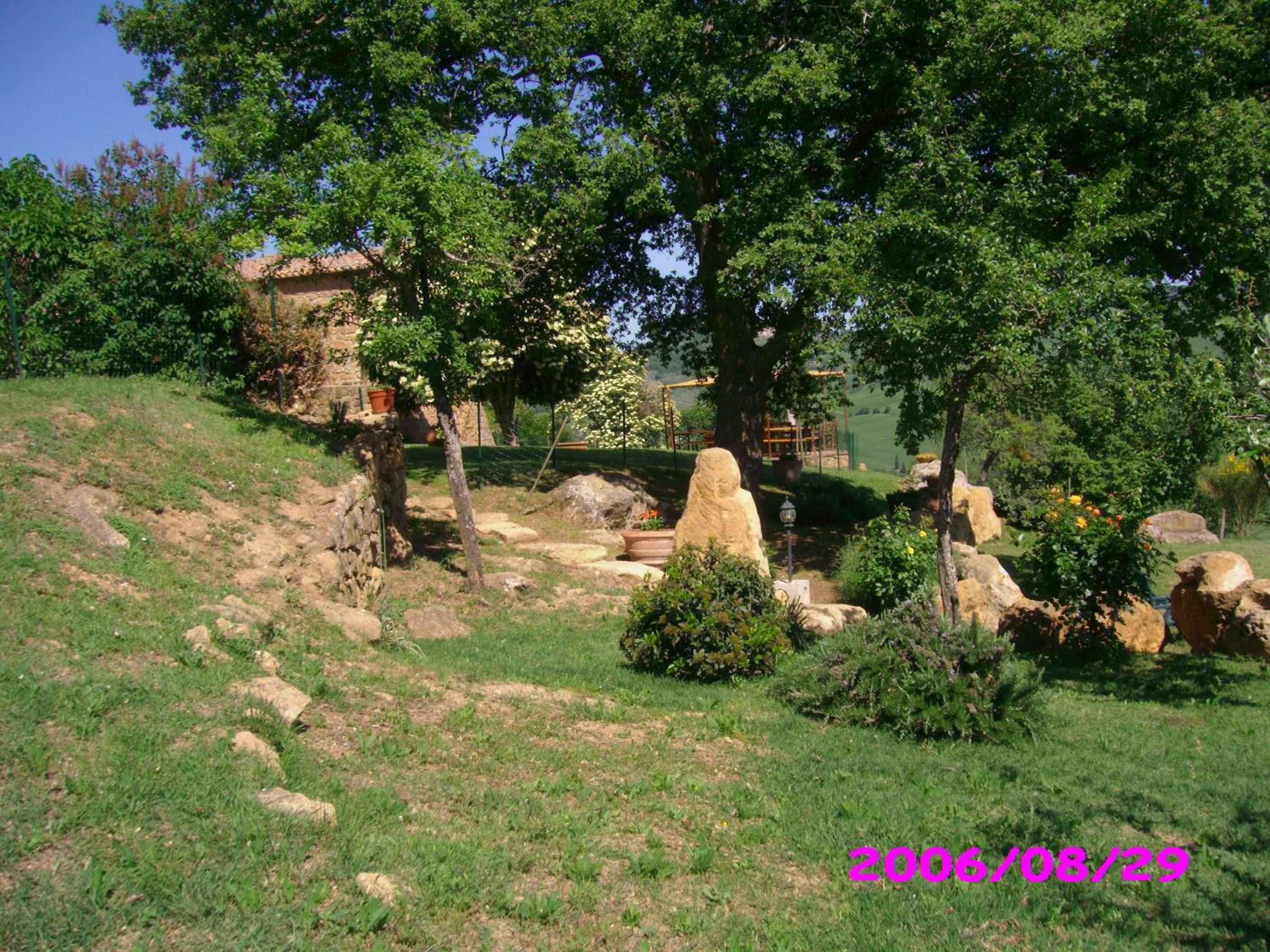 Photo 32