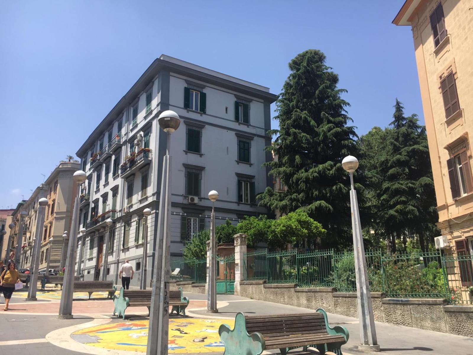 Domus Luca - Central Rooms in the Heart of Naples