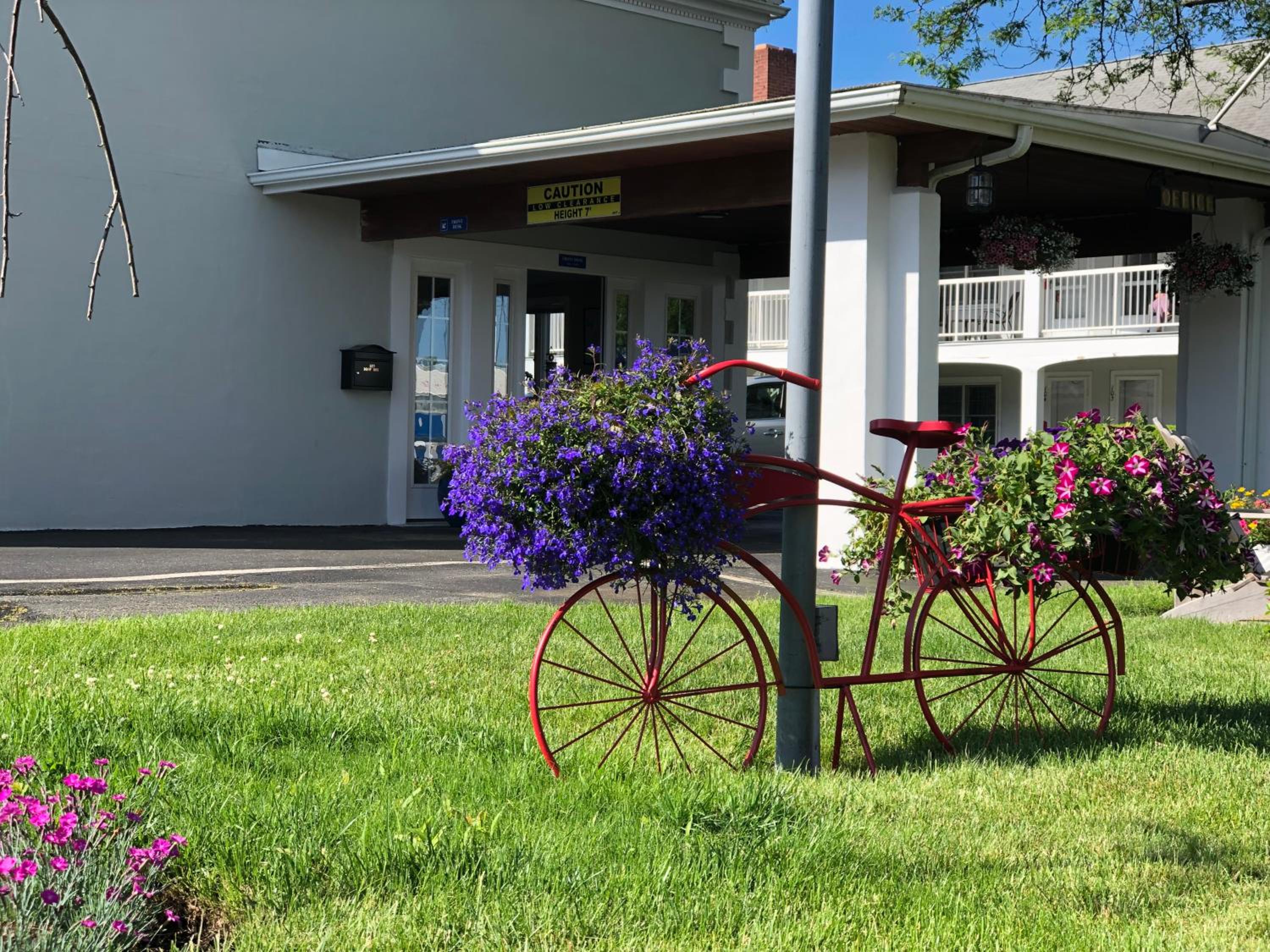 Hyannis Inn