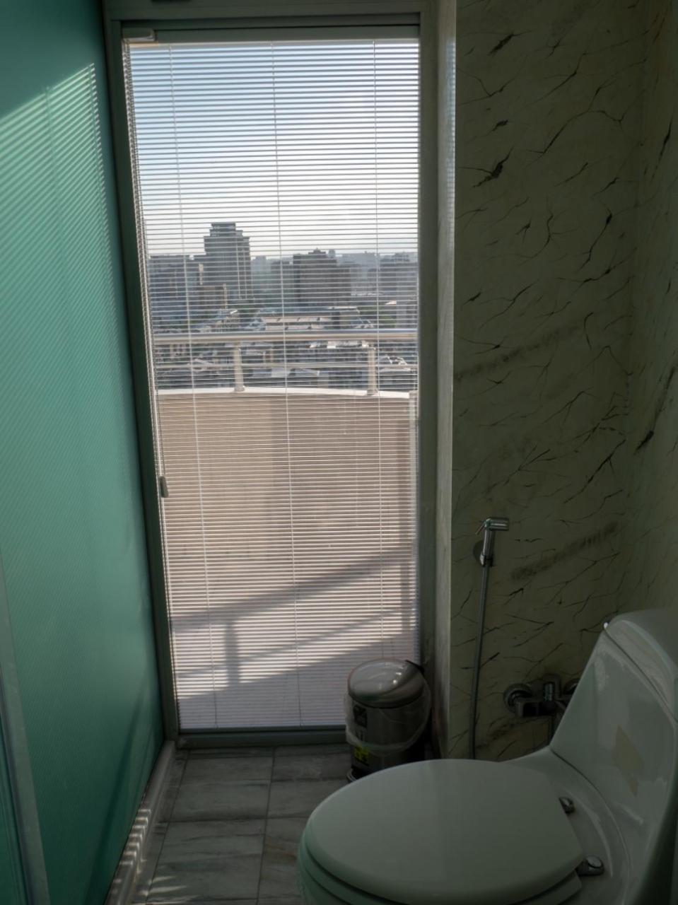Boulevard Side Apartments