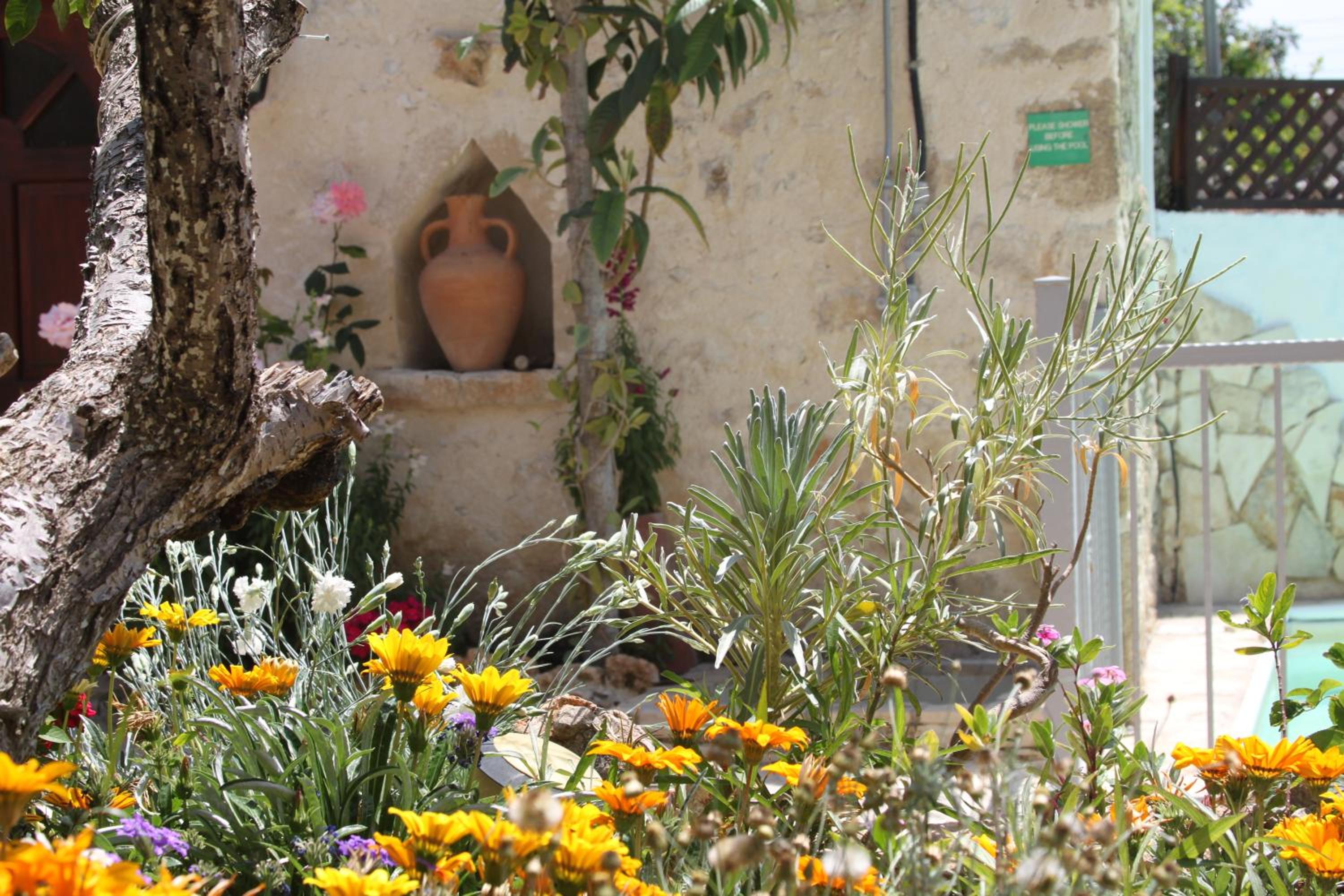 Rose Garden Villa Peristerona