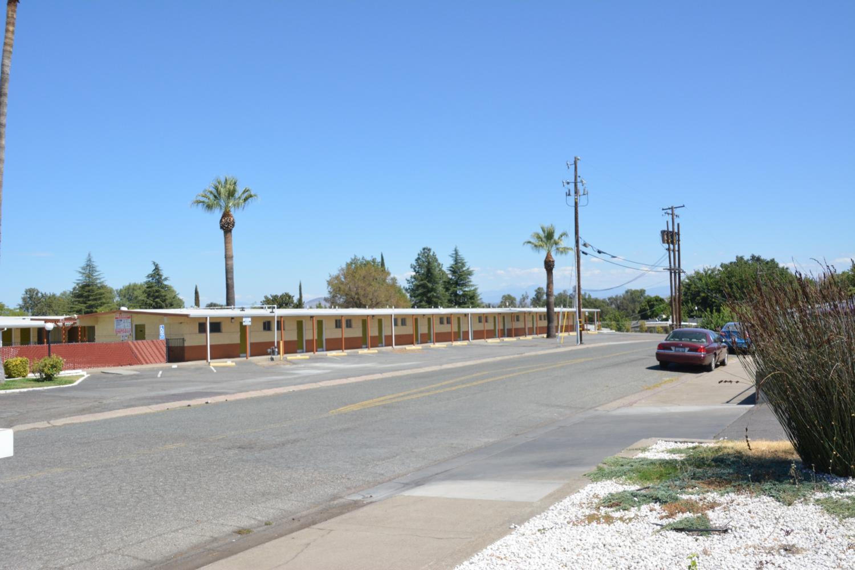 Red Bluff Vacations - Gateway Inn - Property Image 28