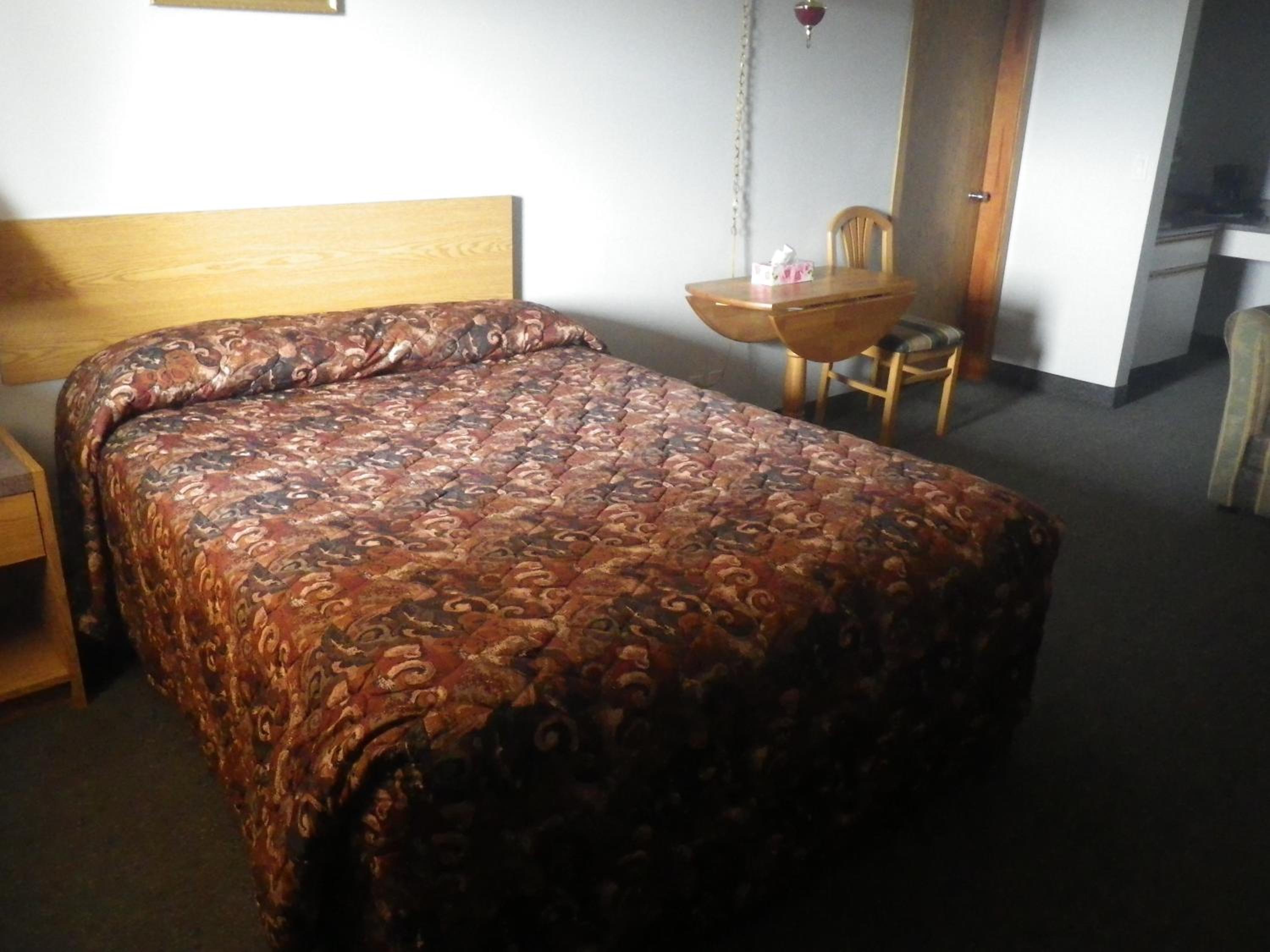 Alcan Motor Inn view 2