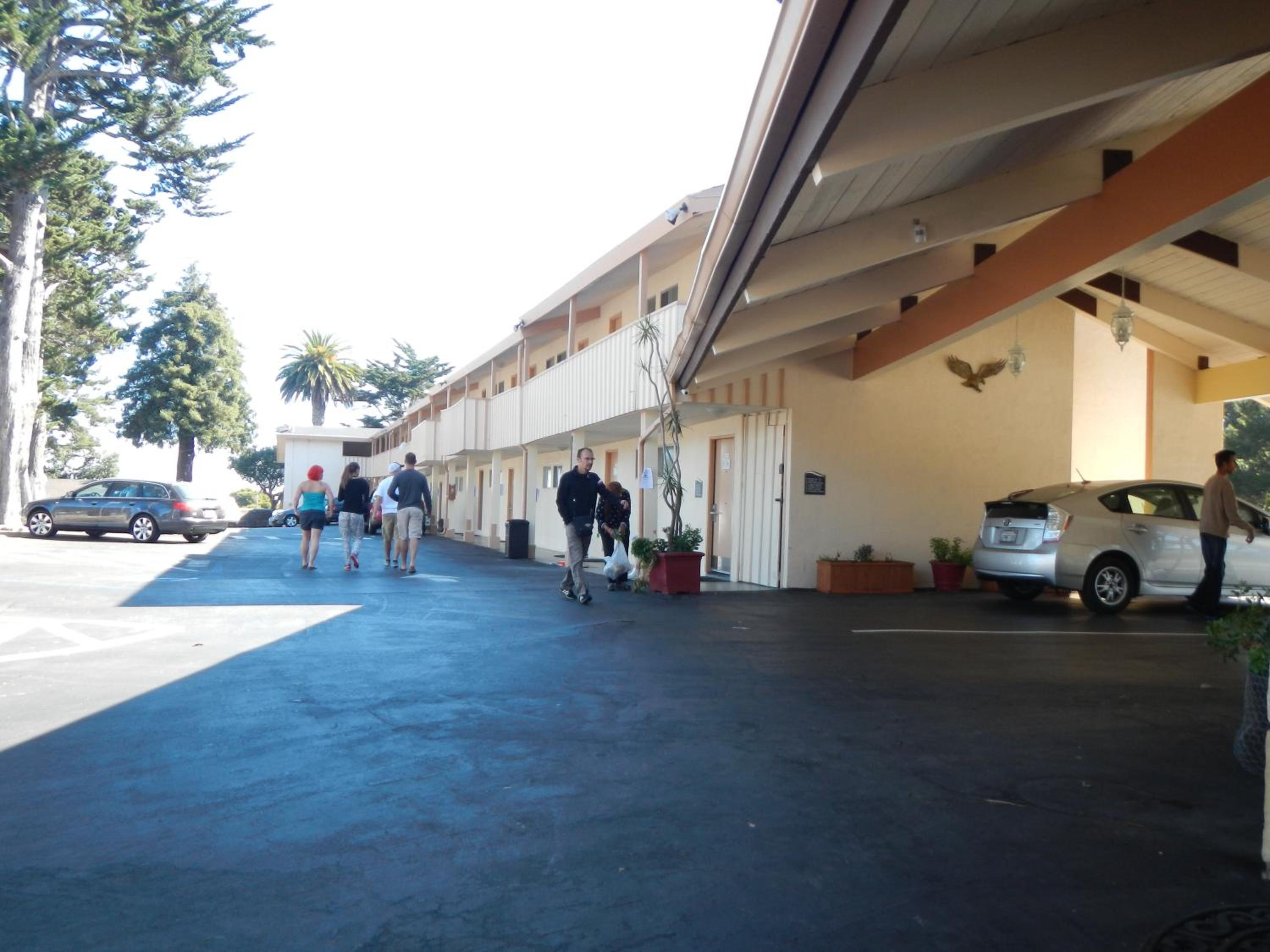 Monterey Vacations - Americas Best Value Presidents Inn on Munras - Property Image 14