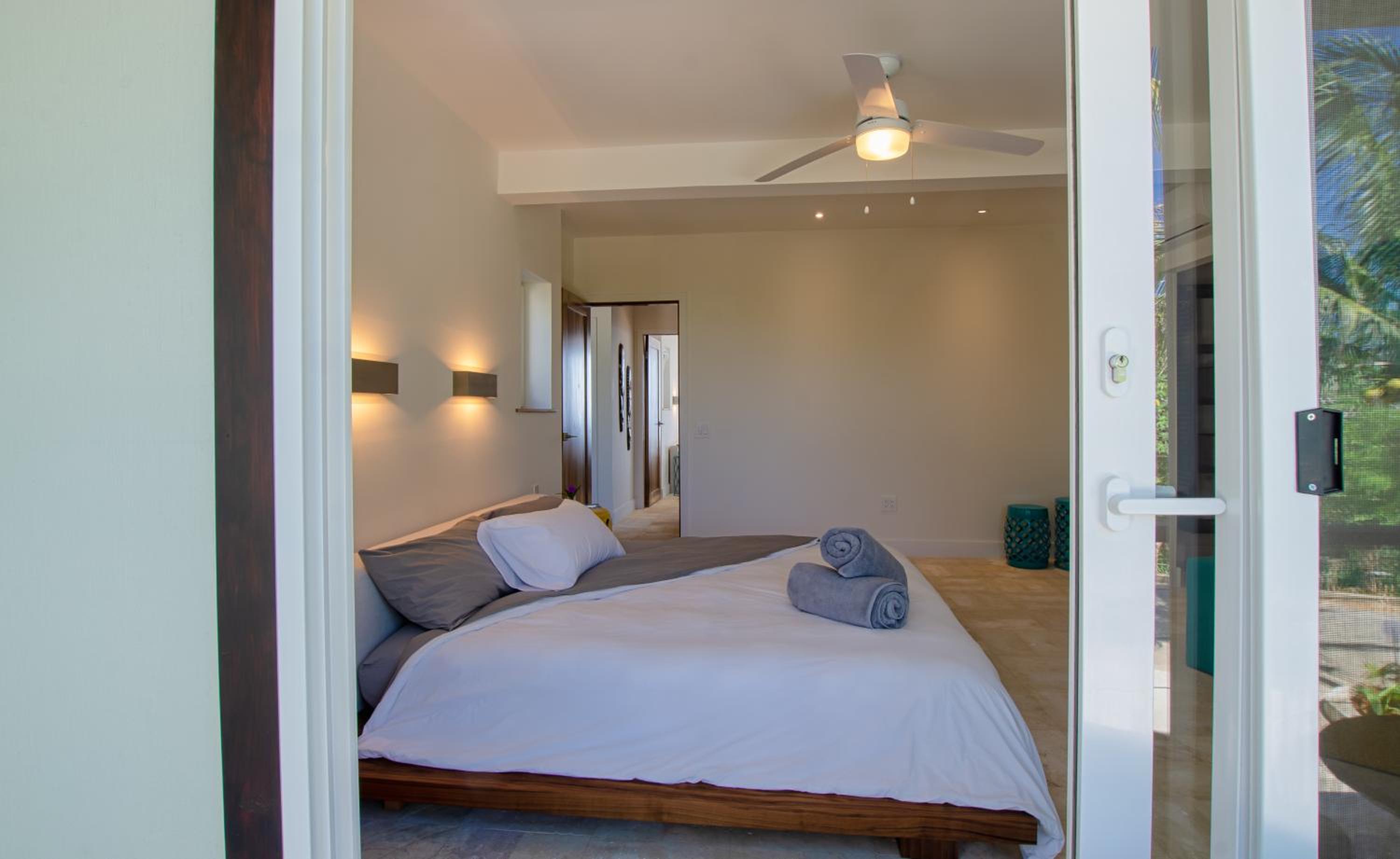 Villa Topaz Above West Bay with 360 Degree Views! 4 Bedroom Option view 4