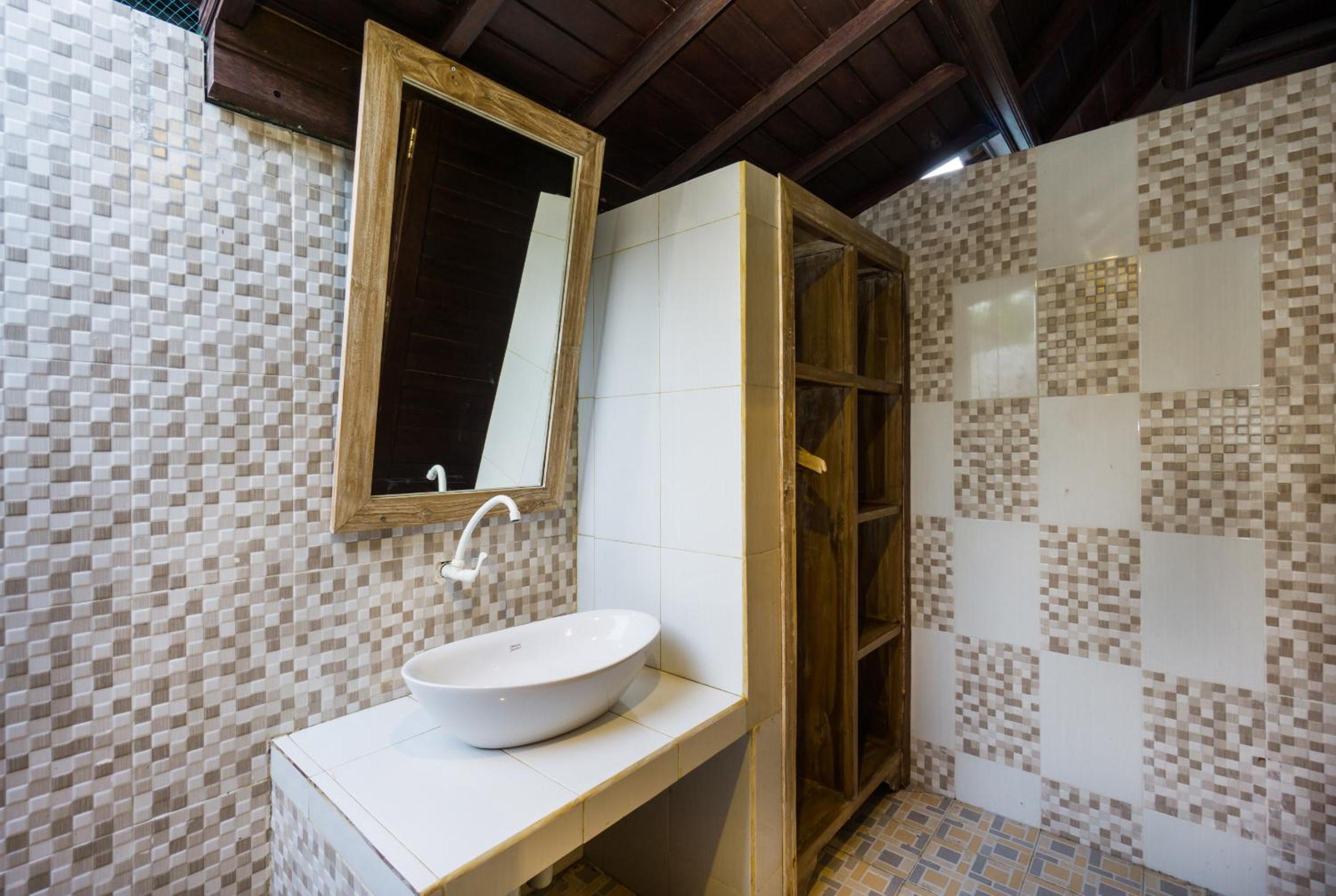 Agung Lembongan Bungalow view 3