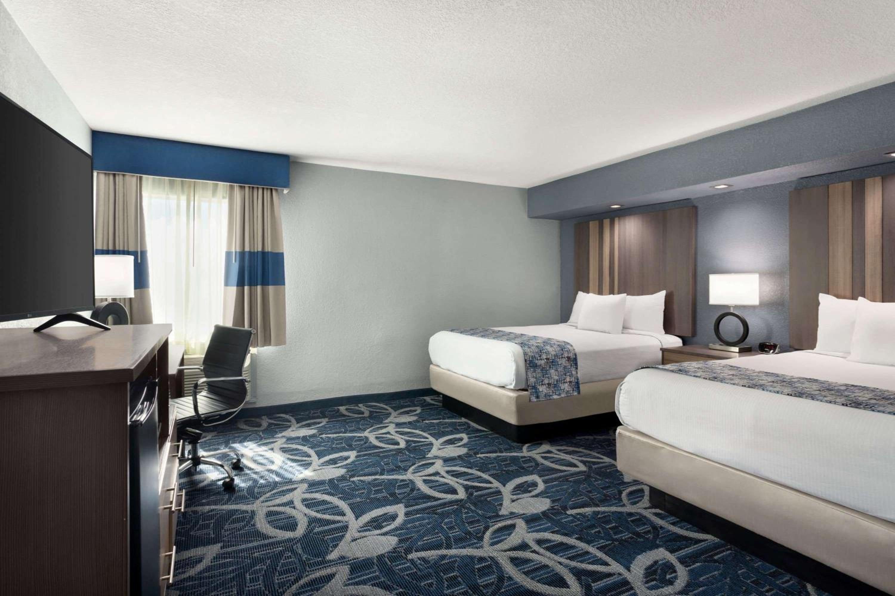 Quality Inn Shawnee North I-40