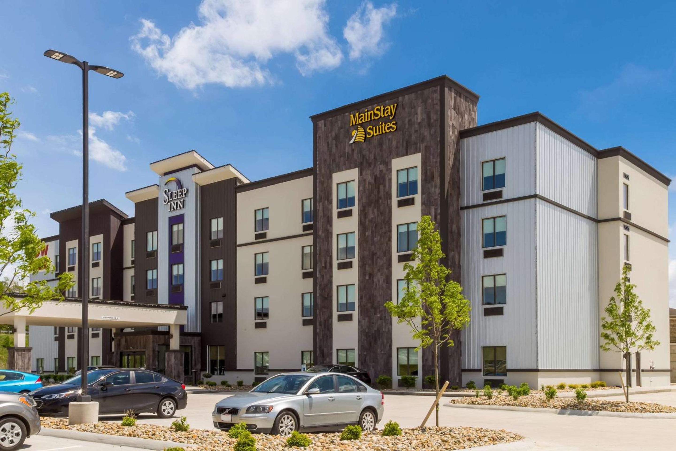 Hotel MainStay Suites Logan Ohio-Hocking Hills - Image 1