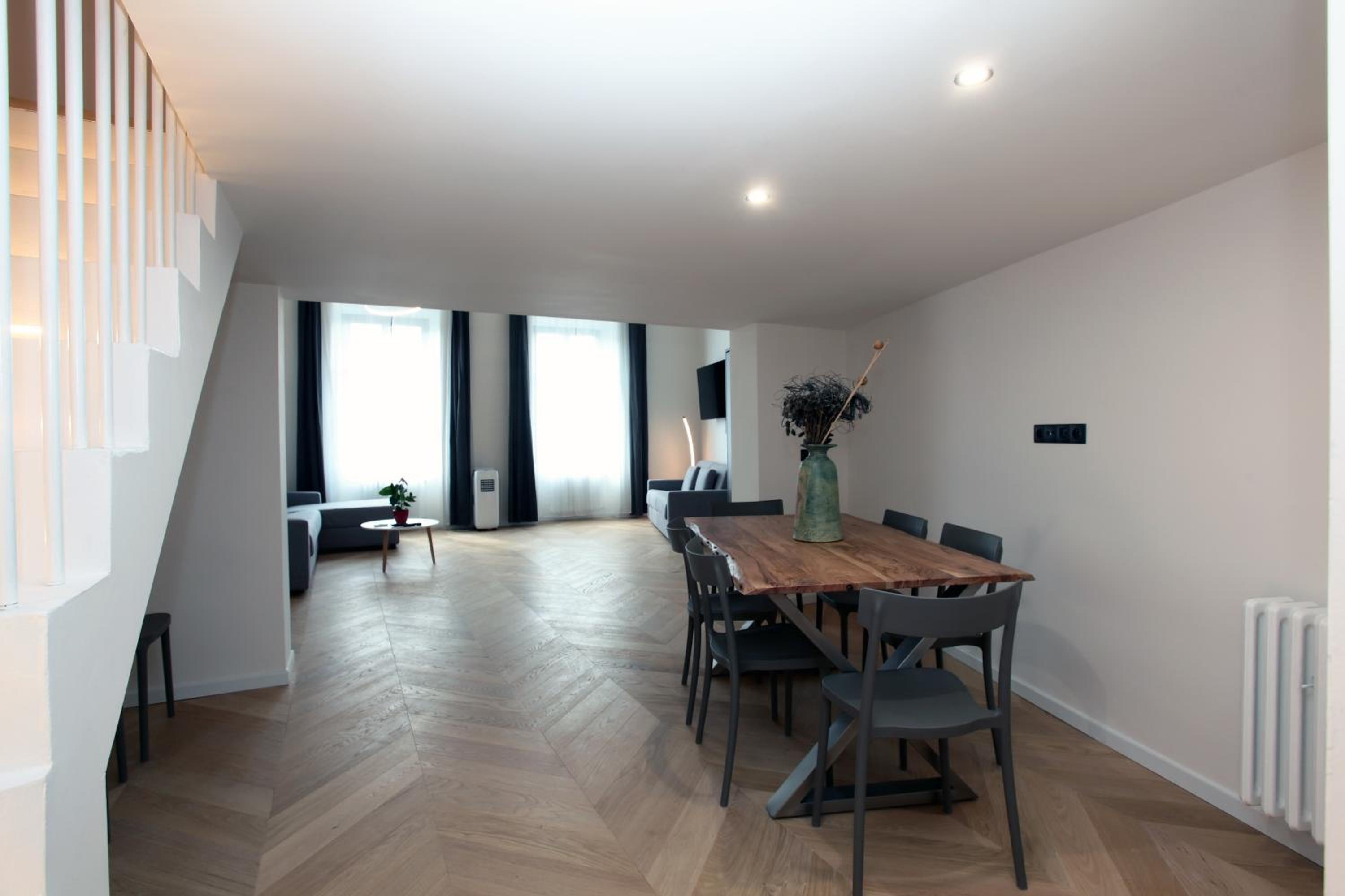 The Apartment House - Mezibranska