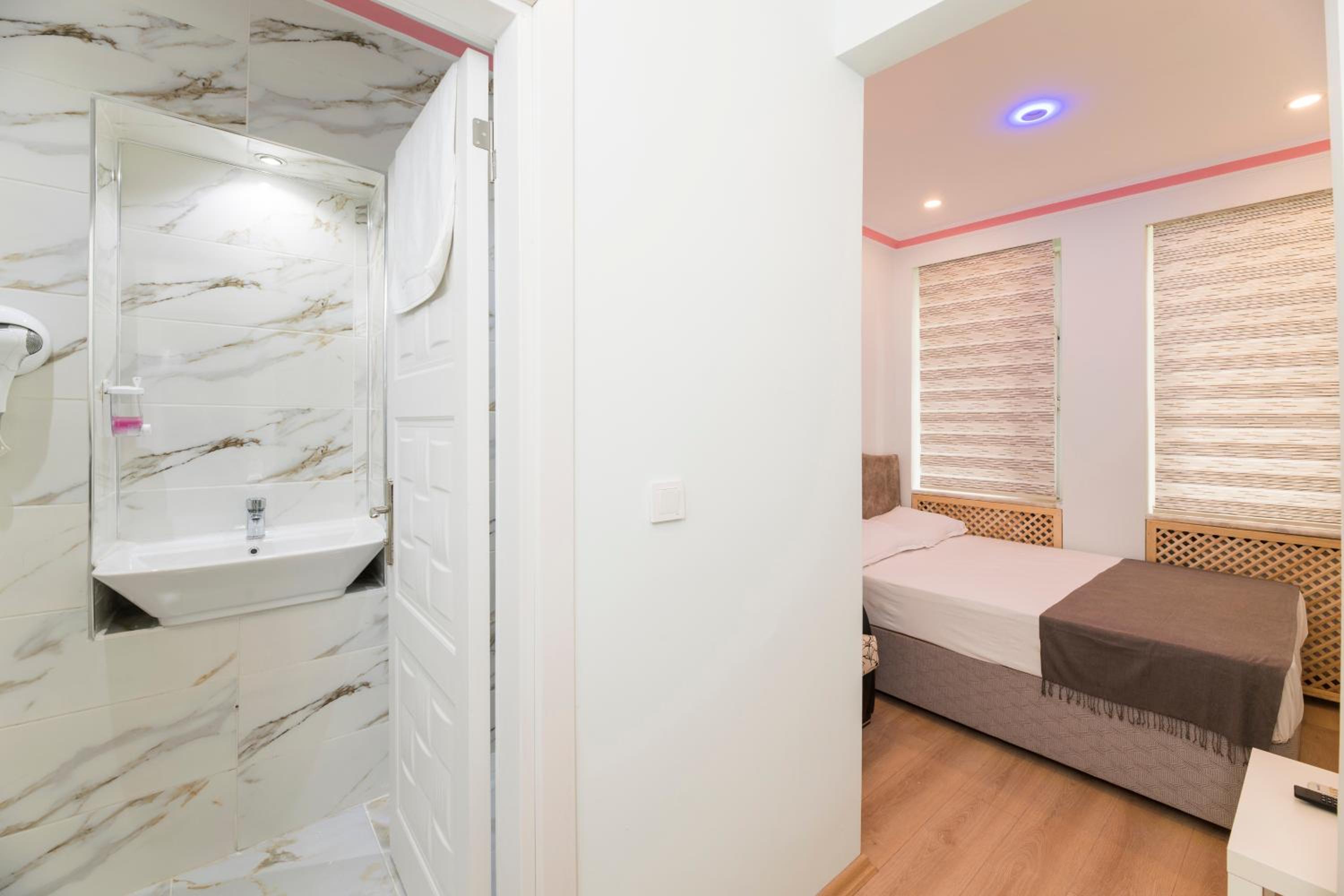 TAXİM ELEGANCE SUİTES - Image 51