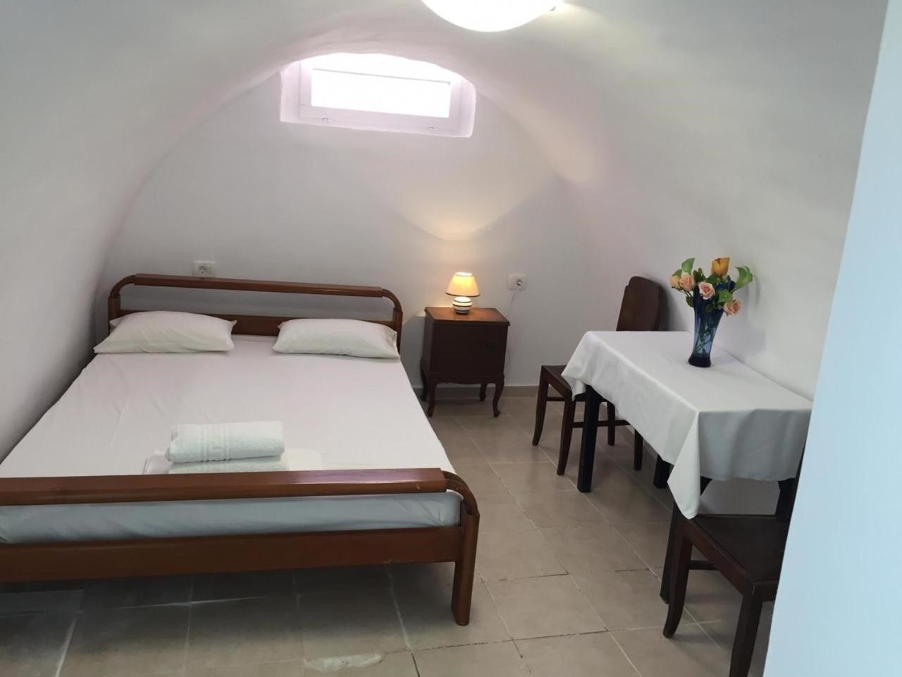 Oia Vacations - Marcos Rooms - Property Image 27