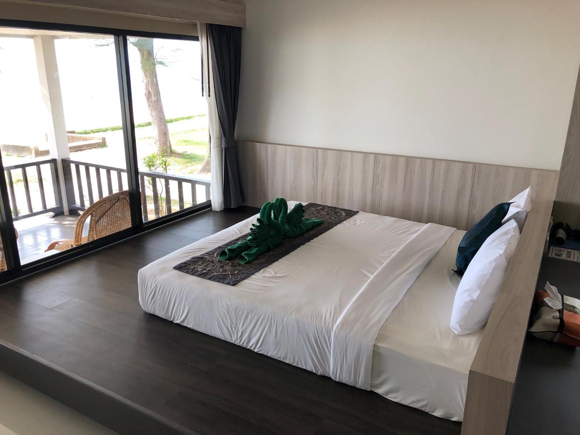 Nakara Long Beach Resort - SHA Extra Plus