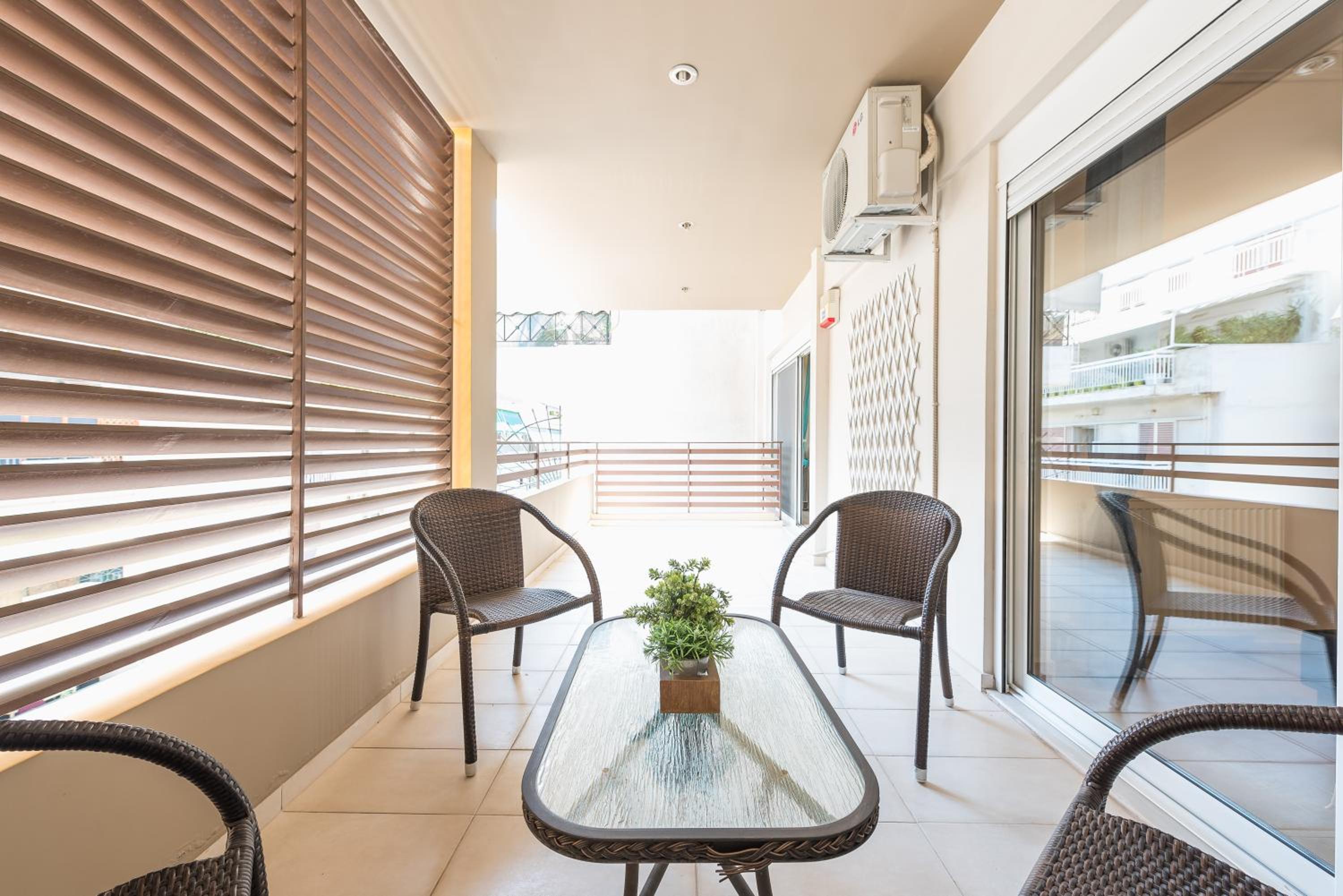 Comfortable,sunny apartment in Athens Center