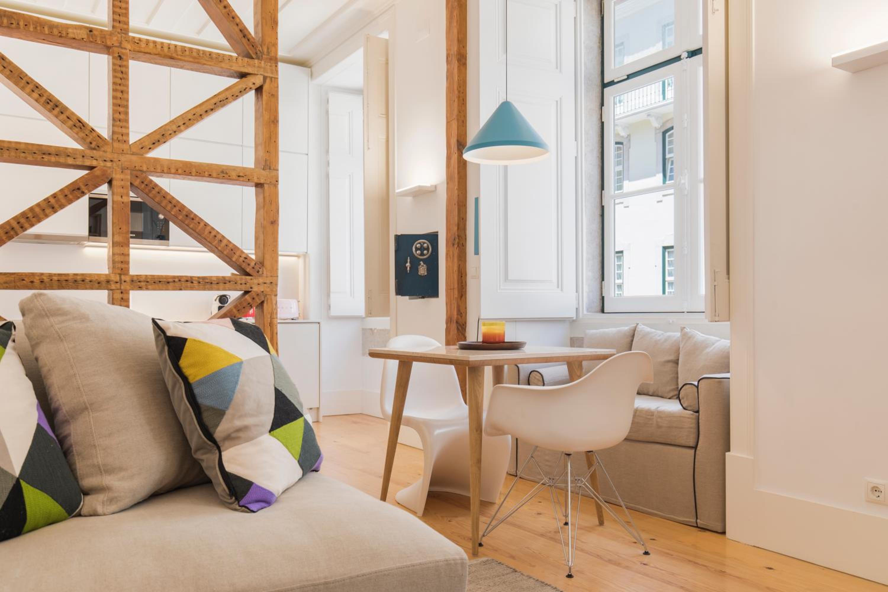 Charming Apartment in Baixa Chiado view 3