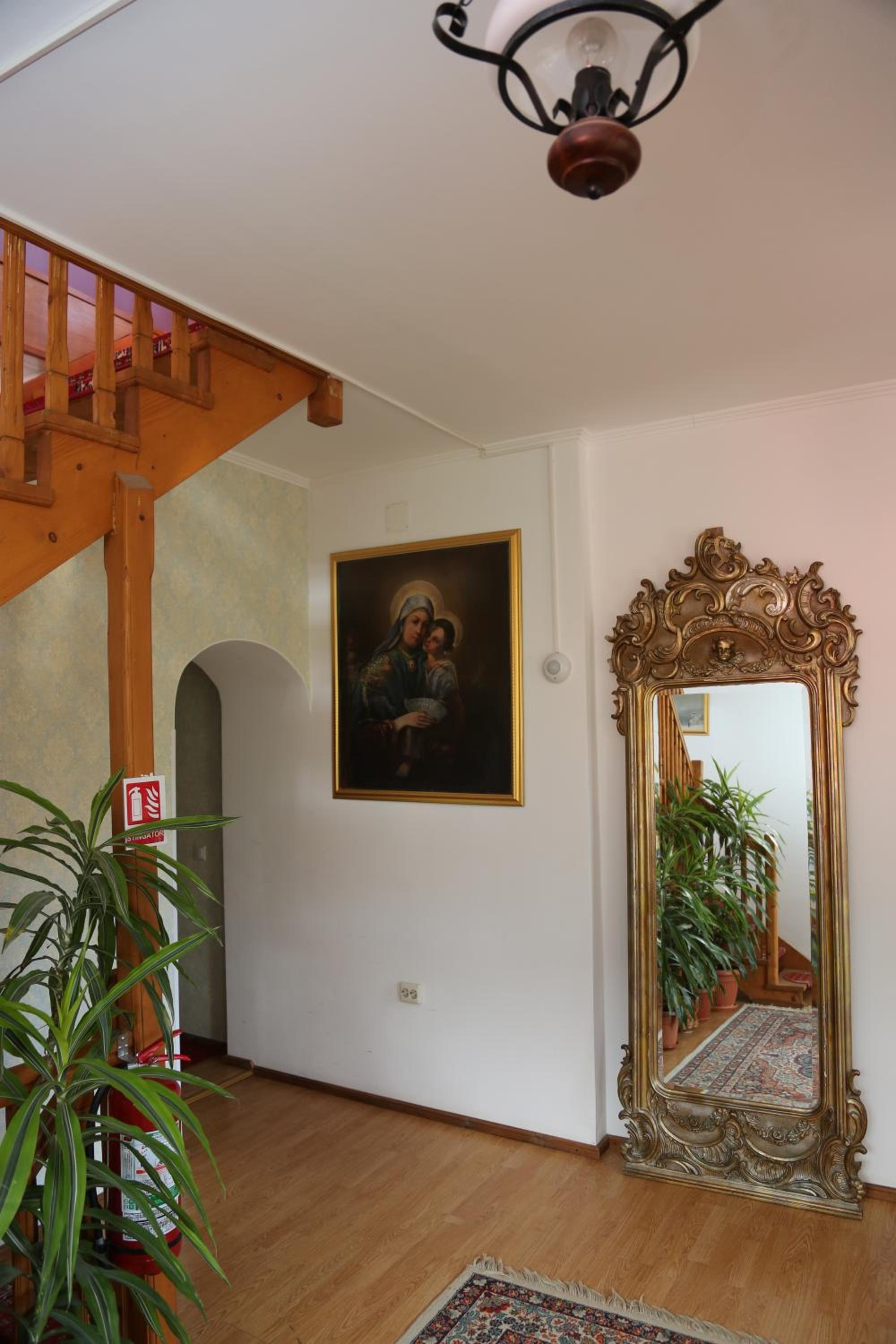 Photo 57