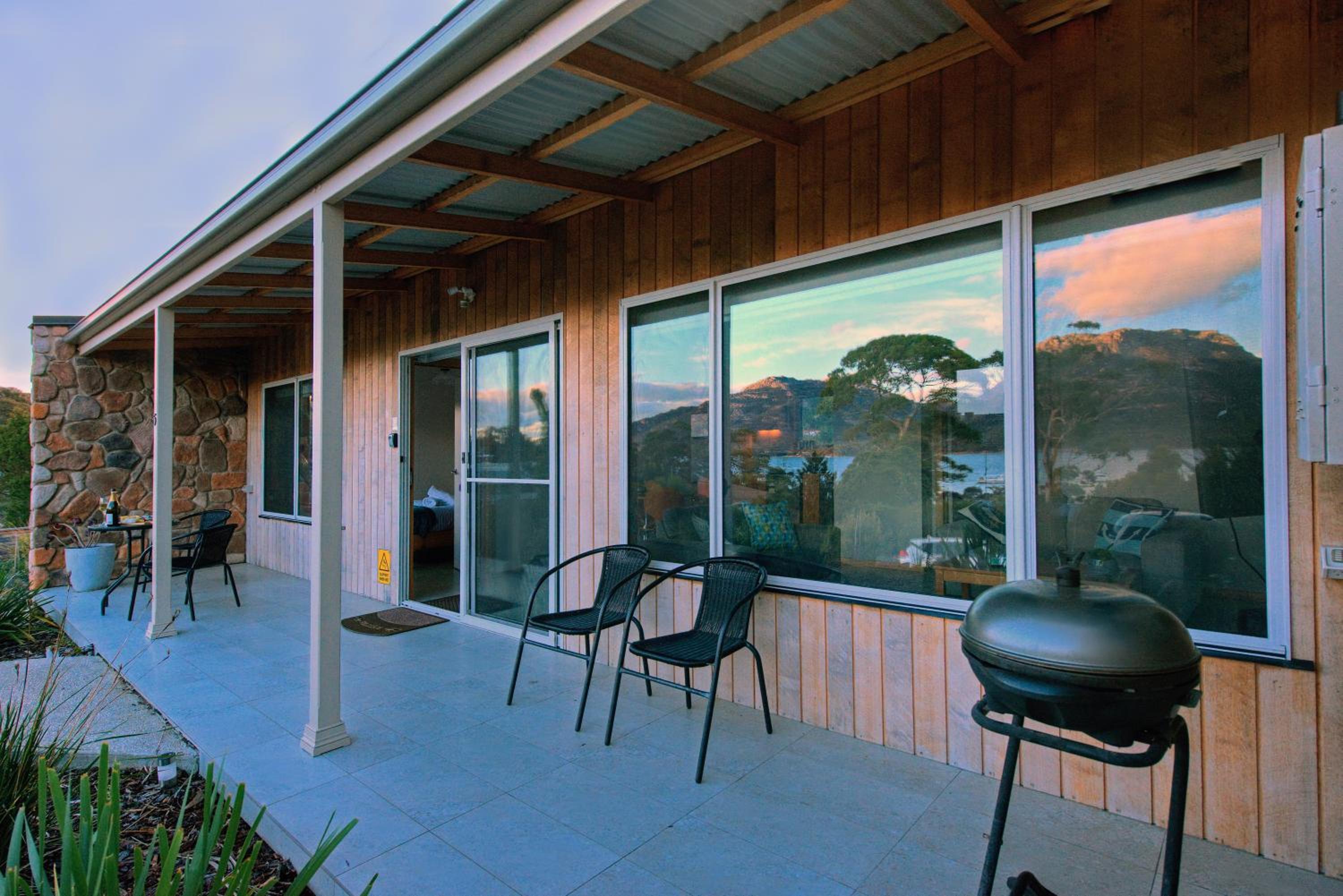 Freycinet Stone Studio 3 - Feldspar
