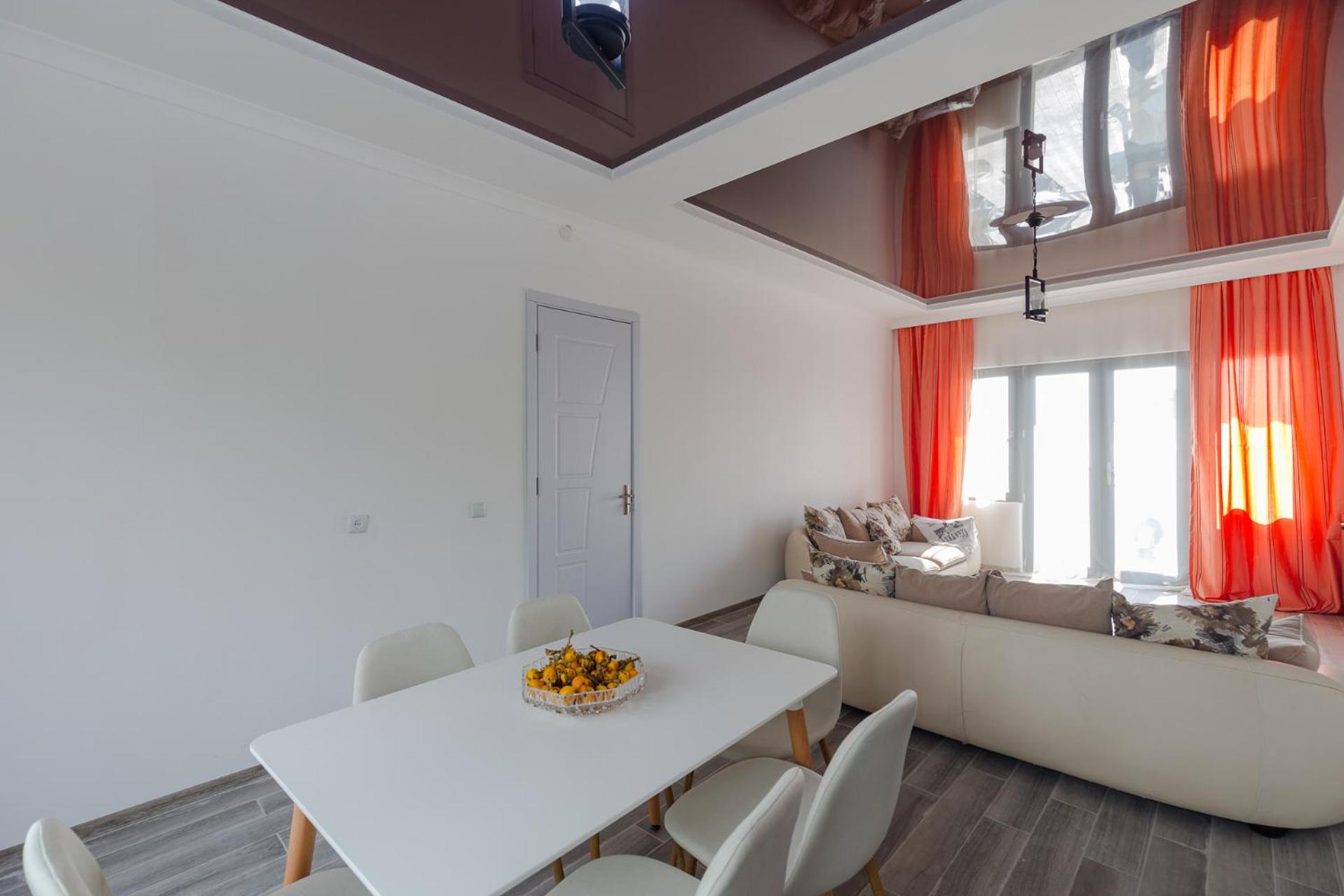 Gugu House
