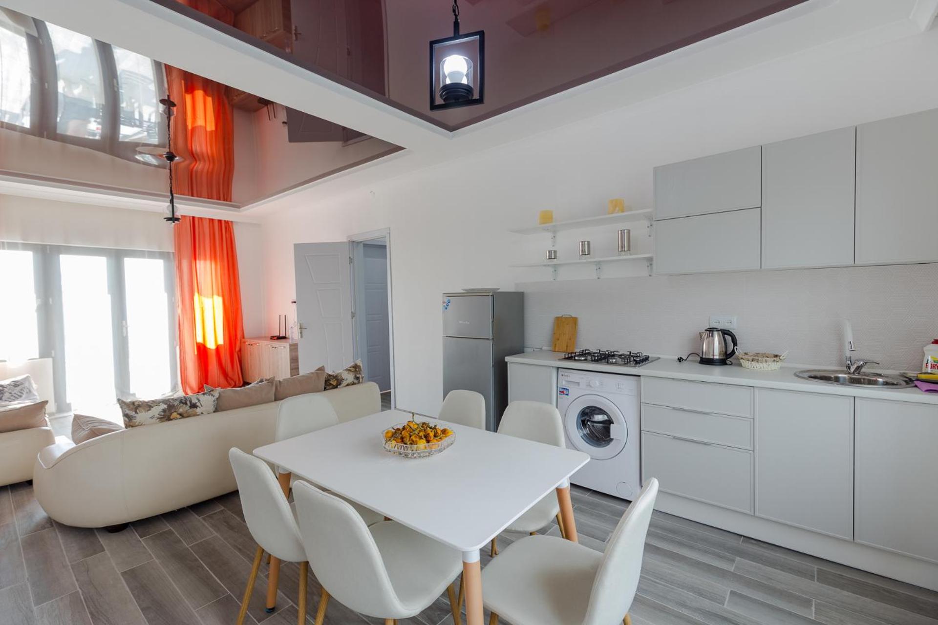 Gugu House