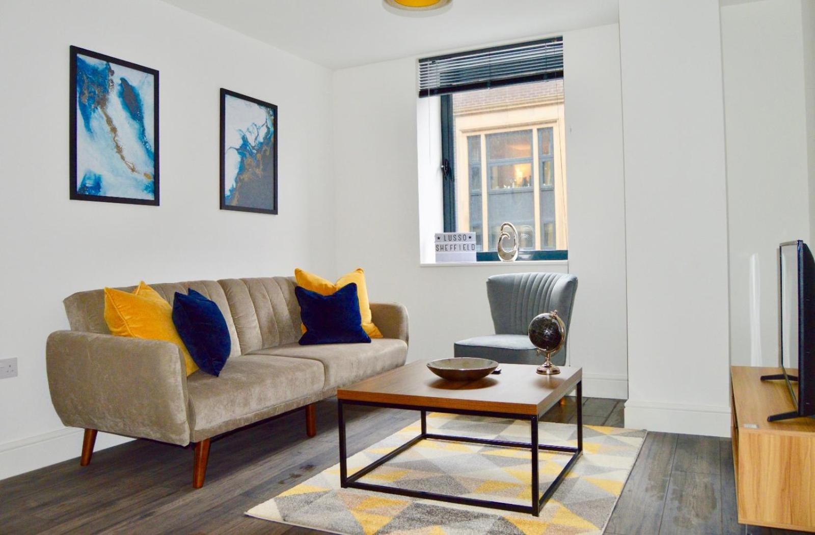 Kiwi 31 - Close to city centre and sleeps 4 with 2 double bedrooms, spacious work or leisure apartment view 5
