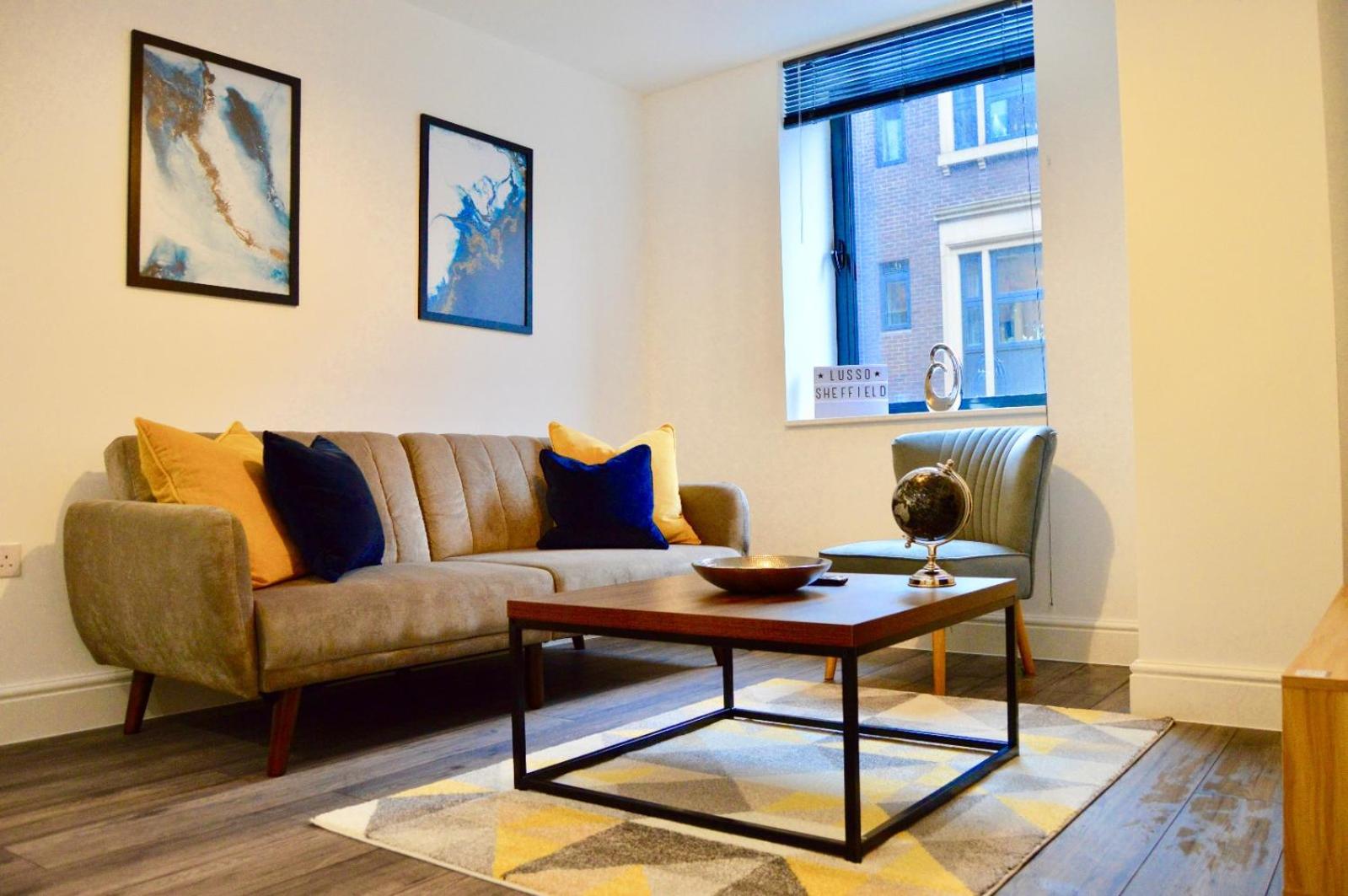 Kiwi 31 - Close to city centre and sleeps 4 with 2 double bedrooms, spacious work or leisure apartment view 4