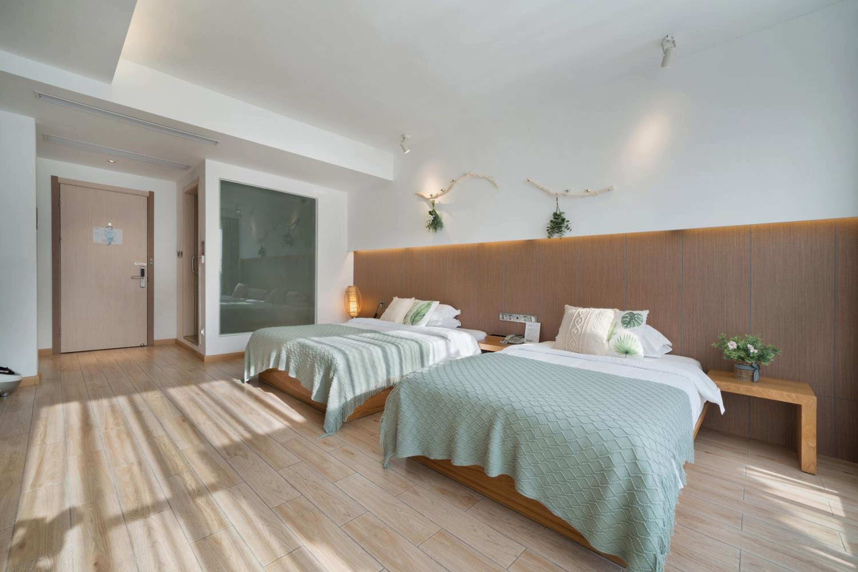 Ancient Street No.5 Youth Chic Hotel
