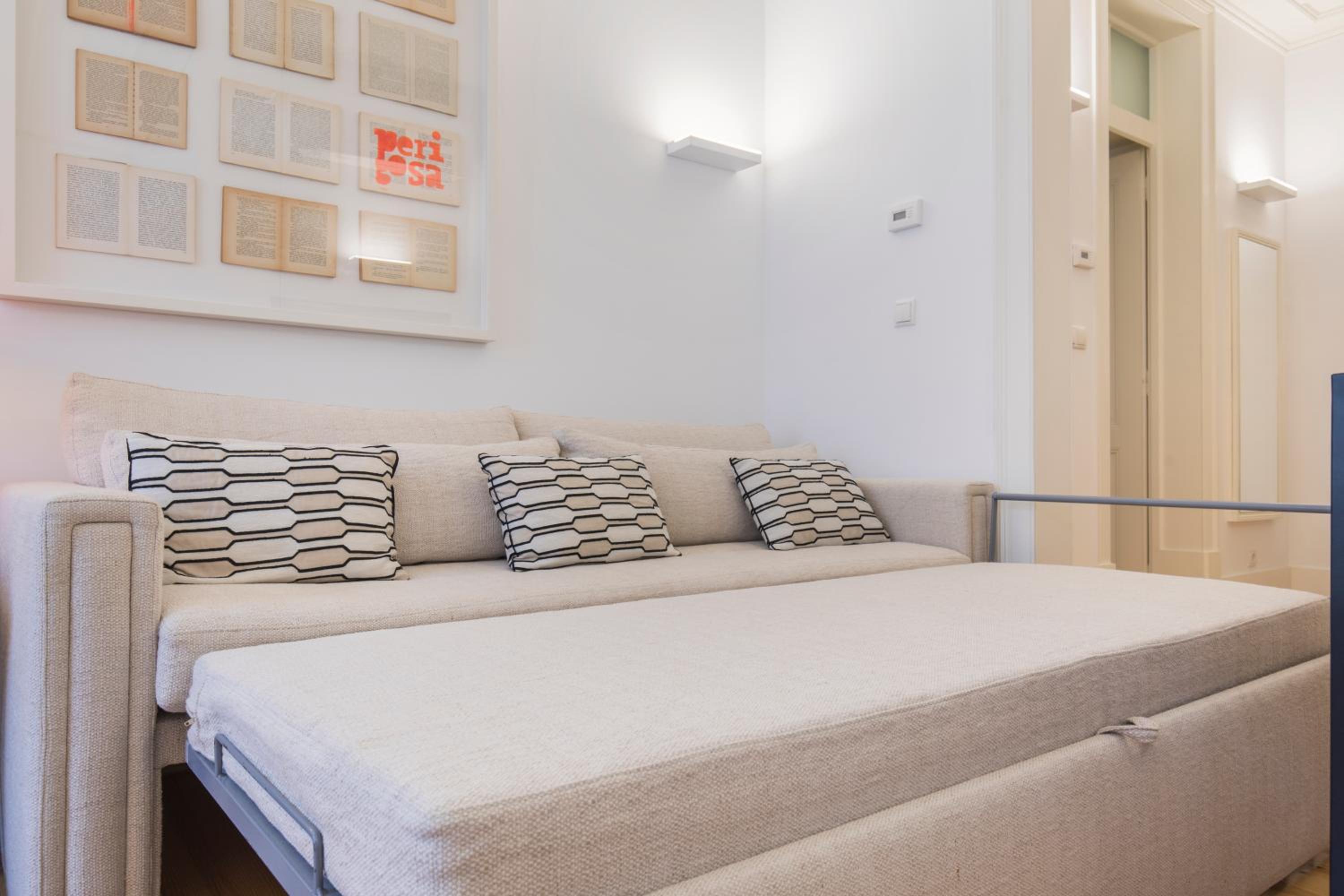 Charming 2 Bedroom Apartment in Baixa Chiado view 5