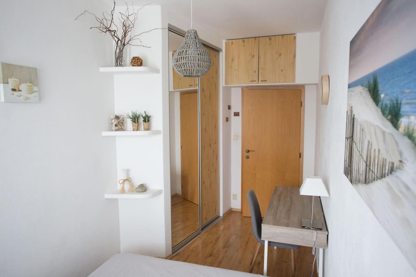 Cozy apartment btw centre and airport - Private host - No invoice view 5