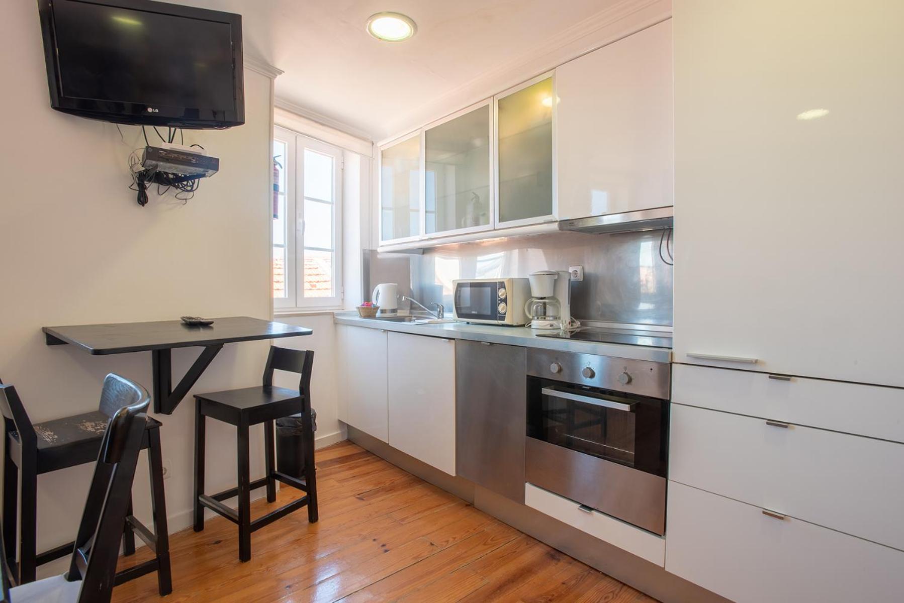MyPlaceLisbon - Mouraria Duplex view 2